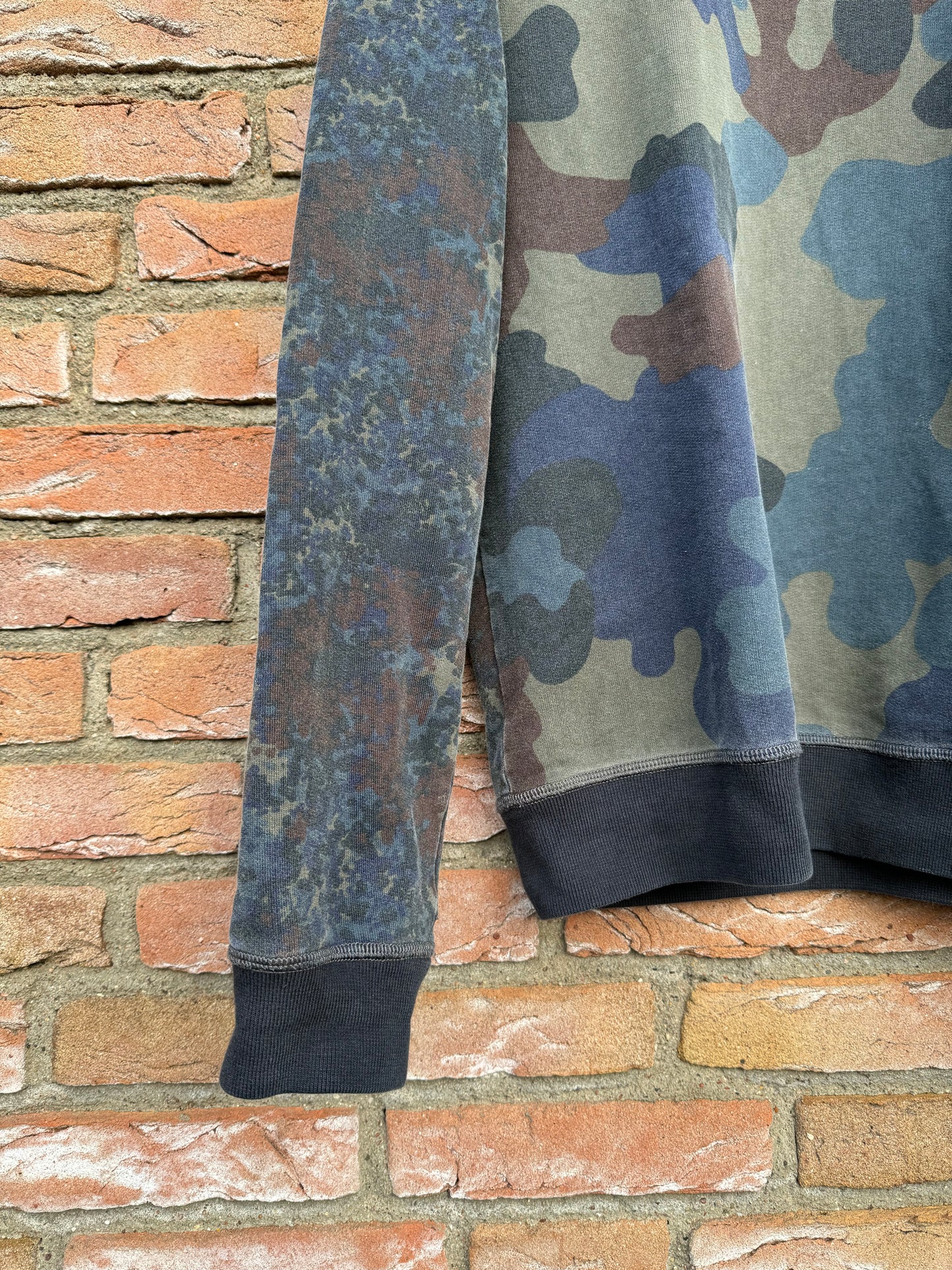 Stone Island Camo Sweatshirt - L