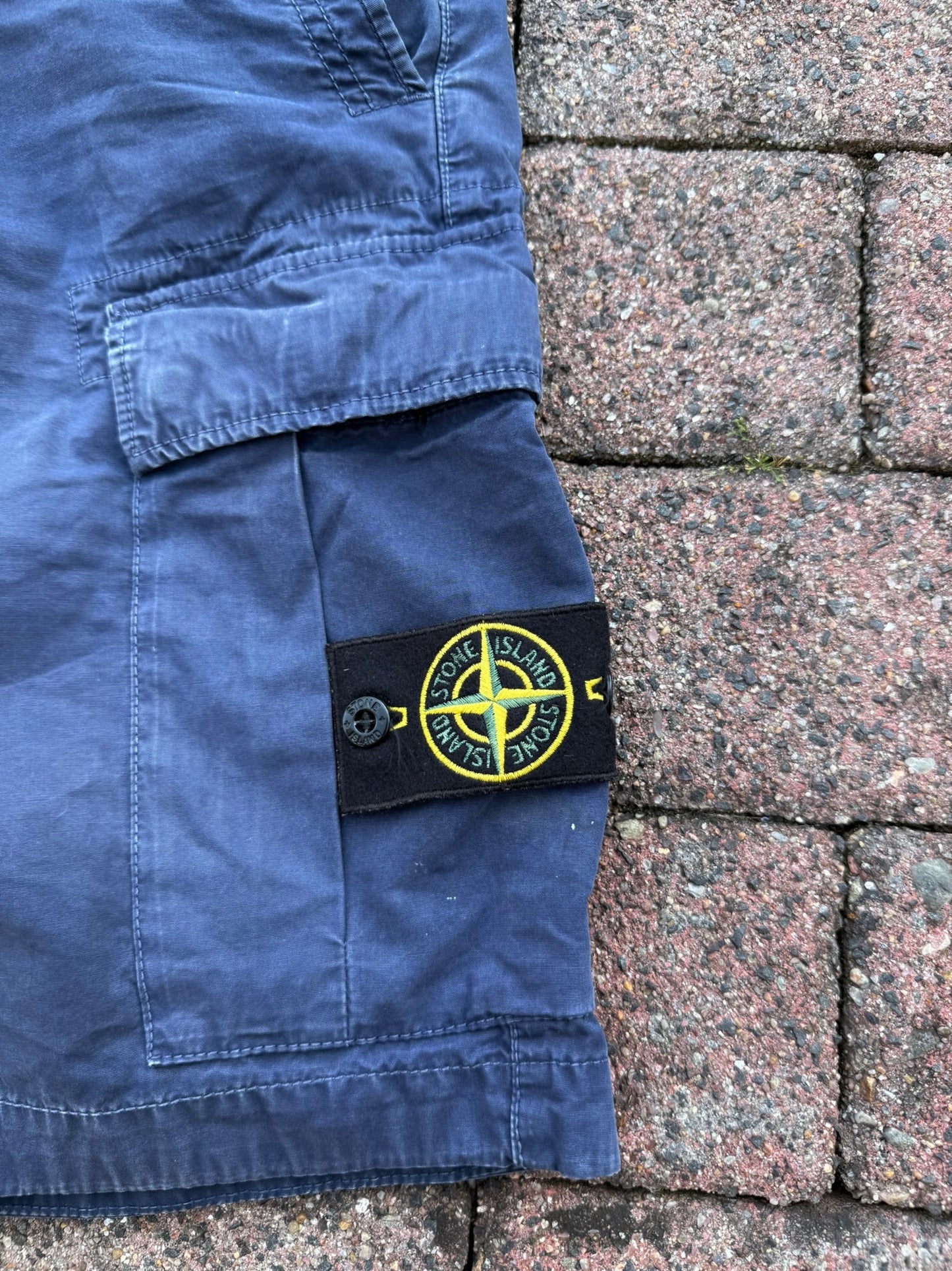 Stone Island Cargo Shorts - W32