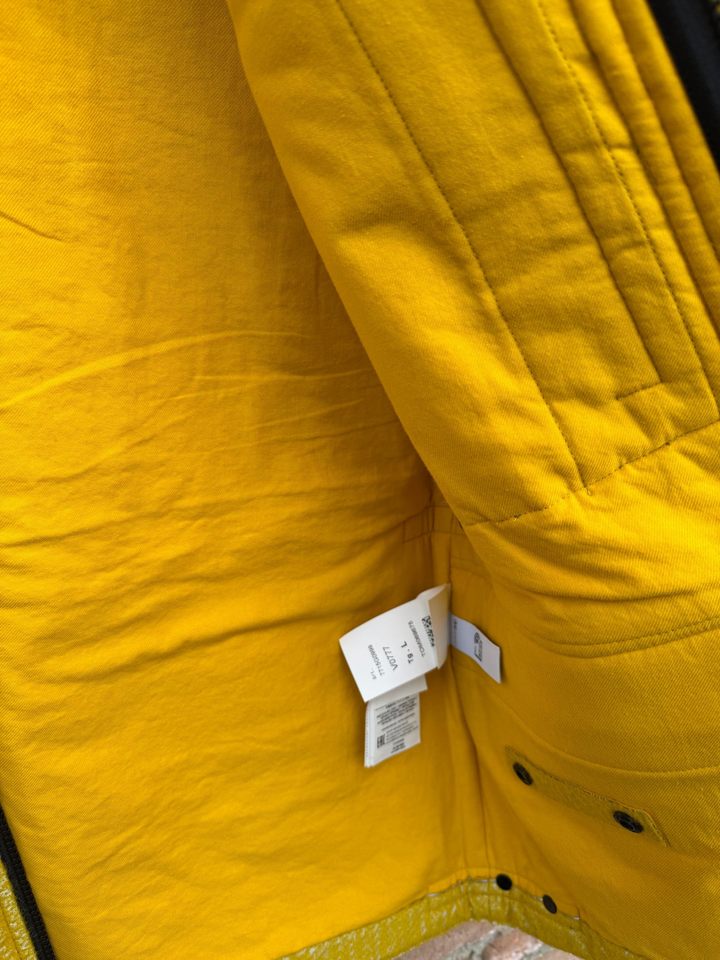 Stone Island Needle Punched Reflective Weste - L