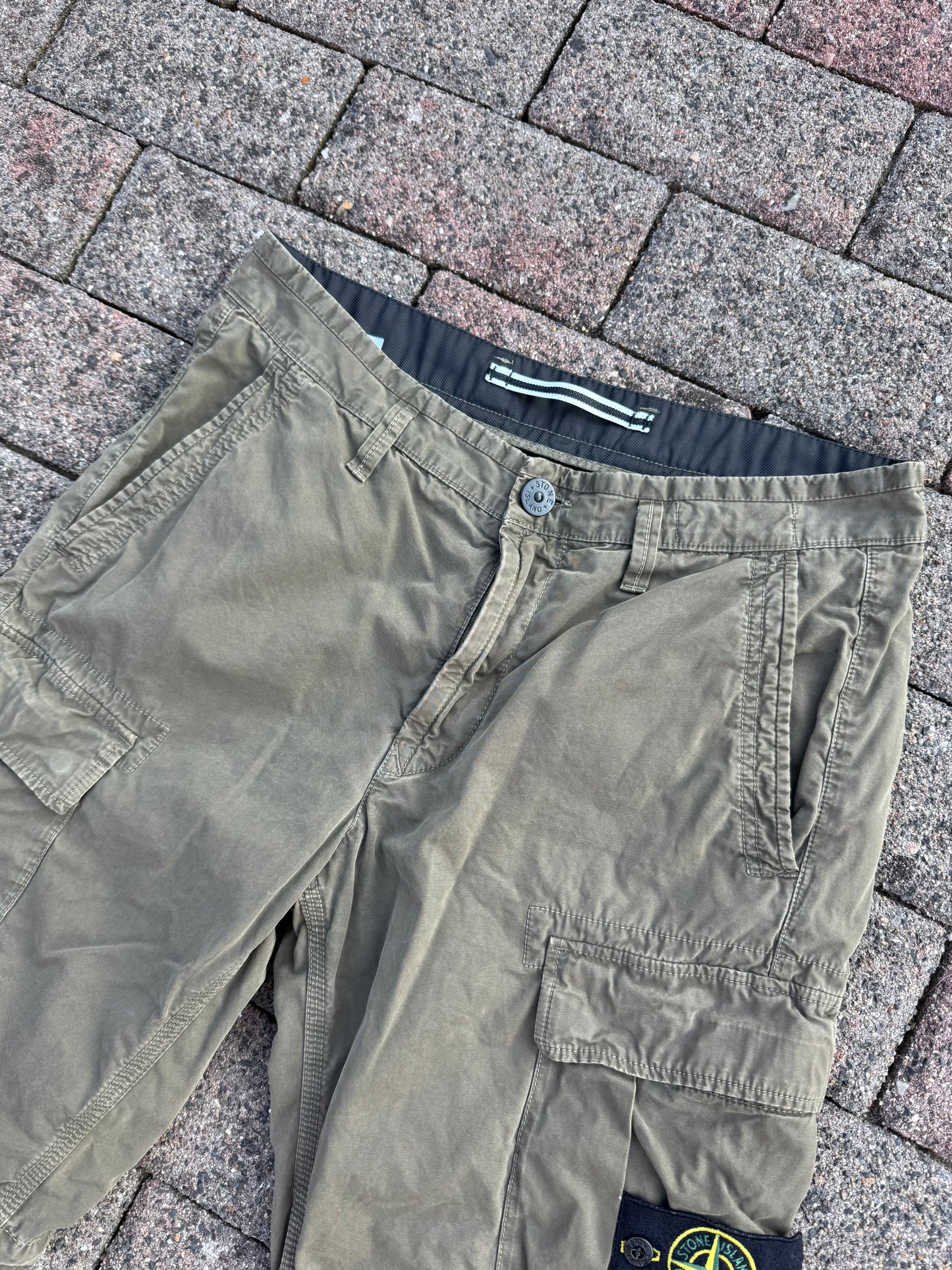 Stone Island Cargo Shorts - W30