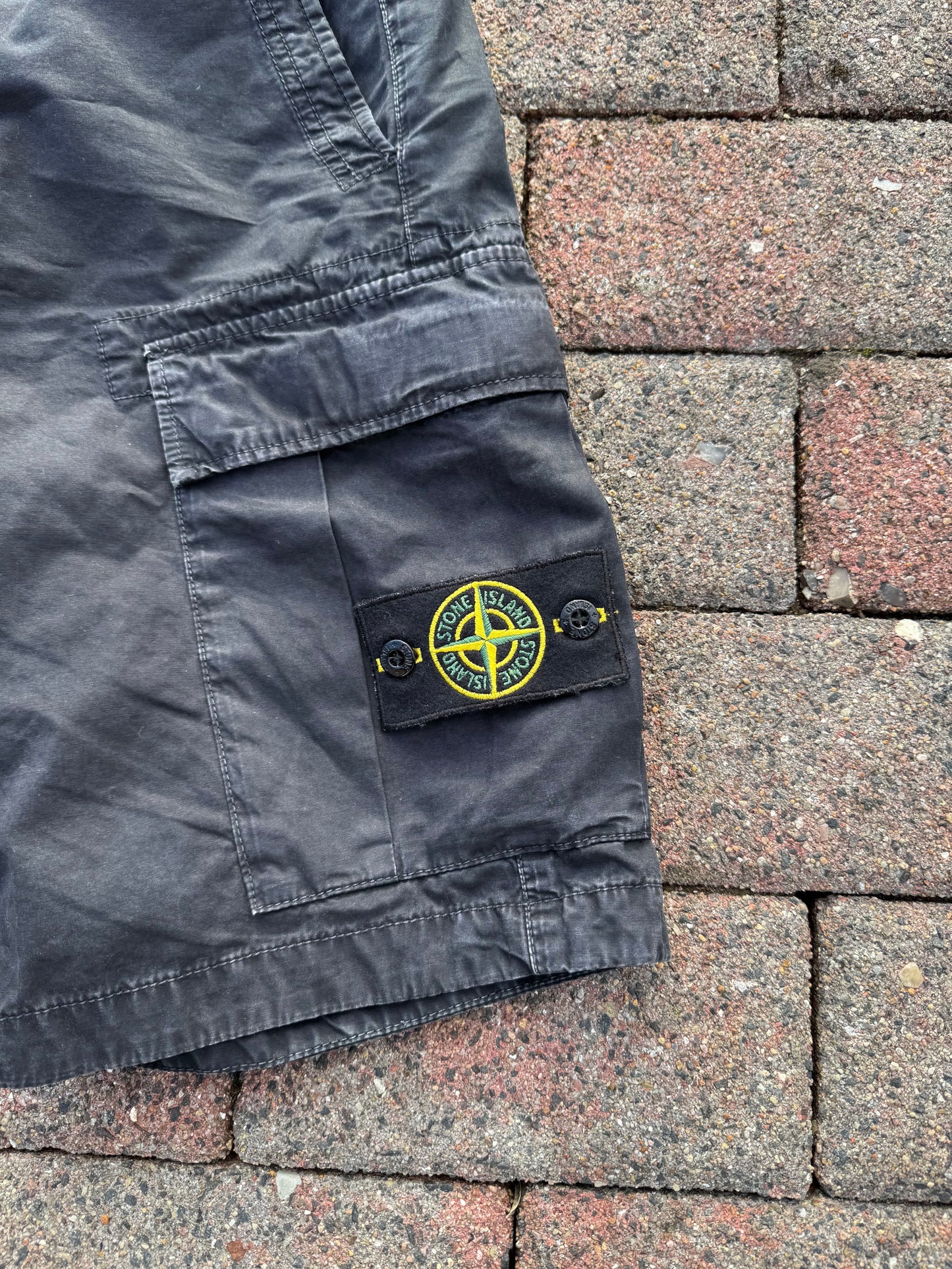 Stone Island Cargo Shorts - W31