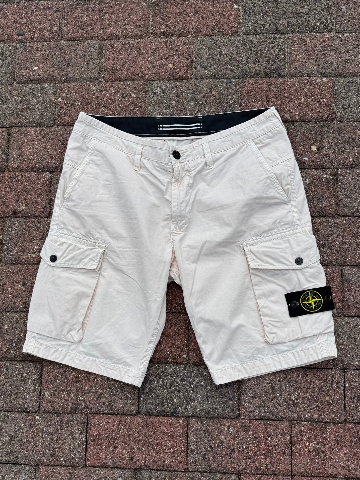 Stone Island Cargo Shorts - W33