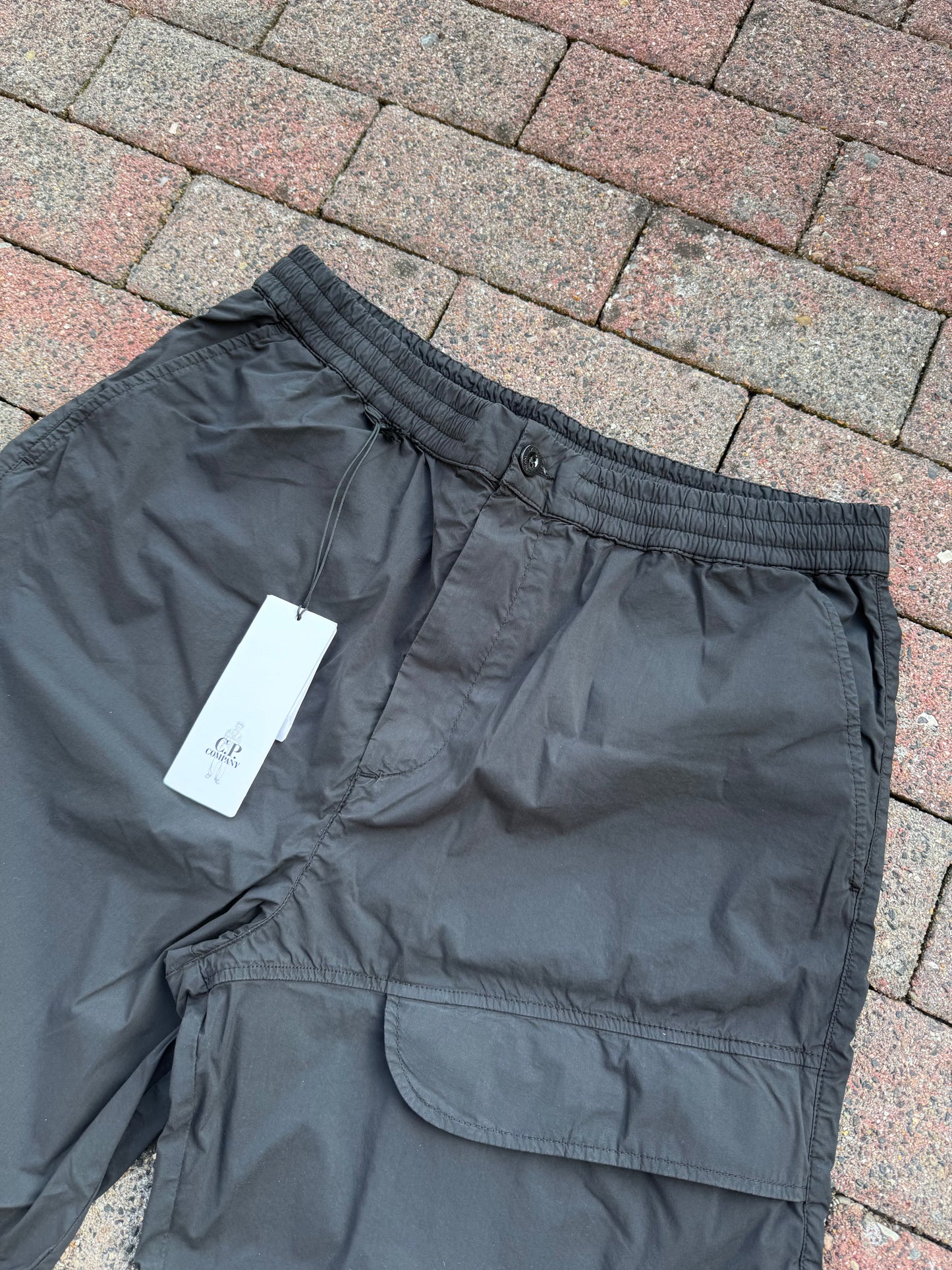 C.P. Company Cargo Shorts - L
