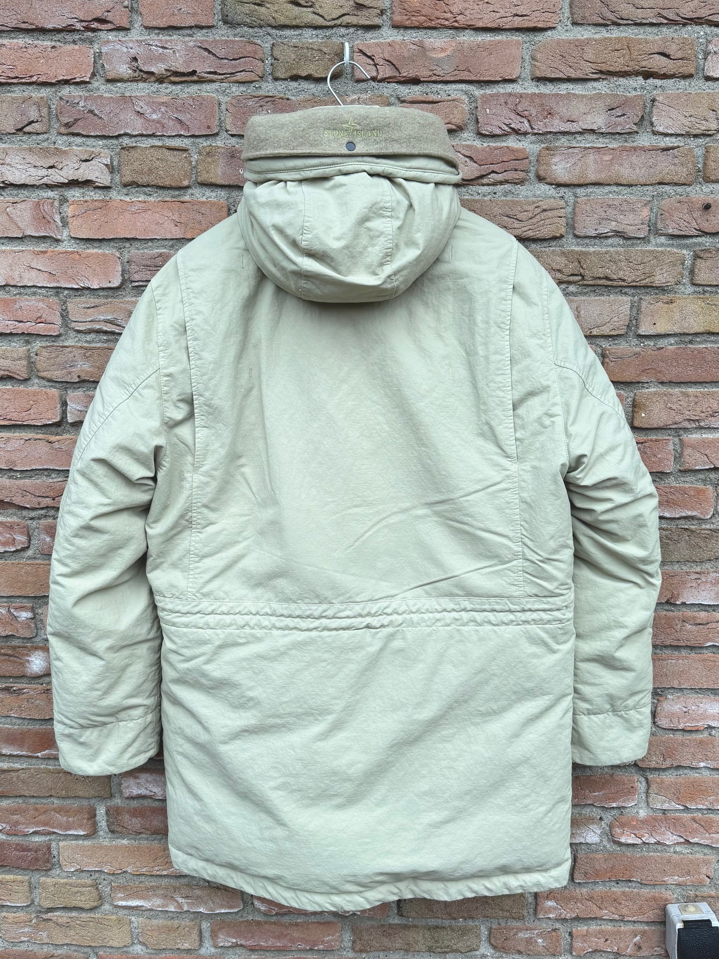 Stone Island Opaque Nylon Twill Daunenjacke - M