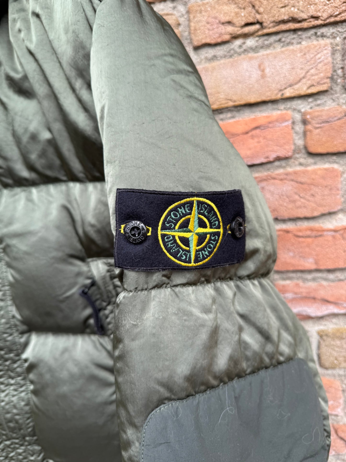 Stone Island Nylon Raso Daunenjacke - L