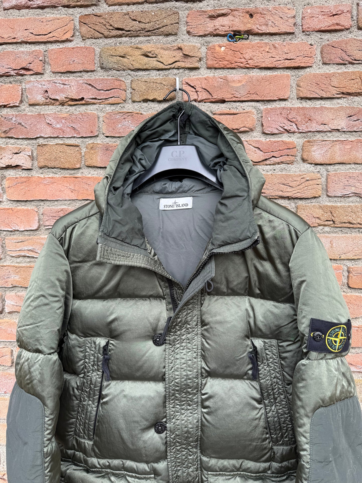 Stone Island Nylon Raso Daunenjacke - L