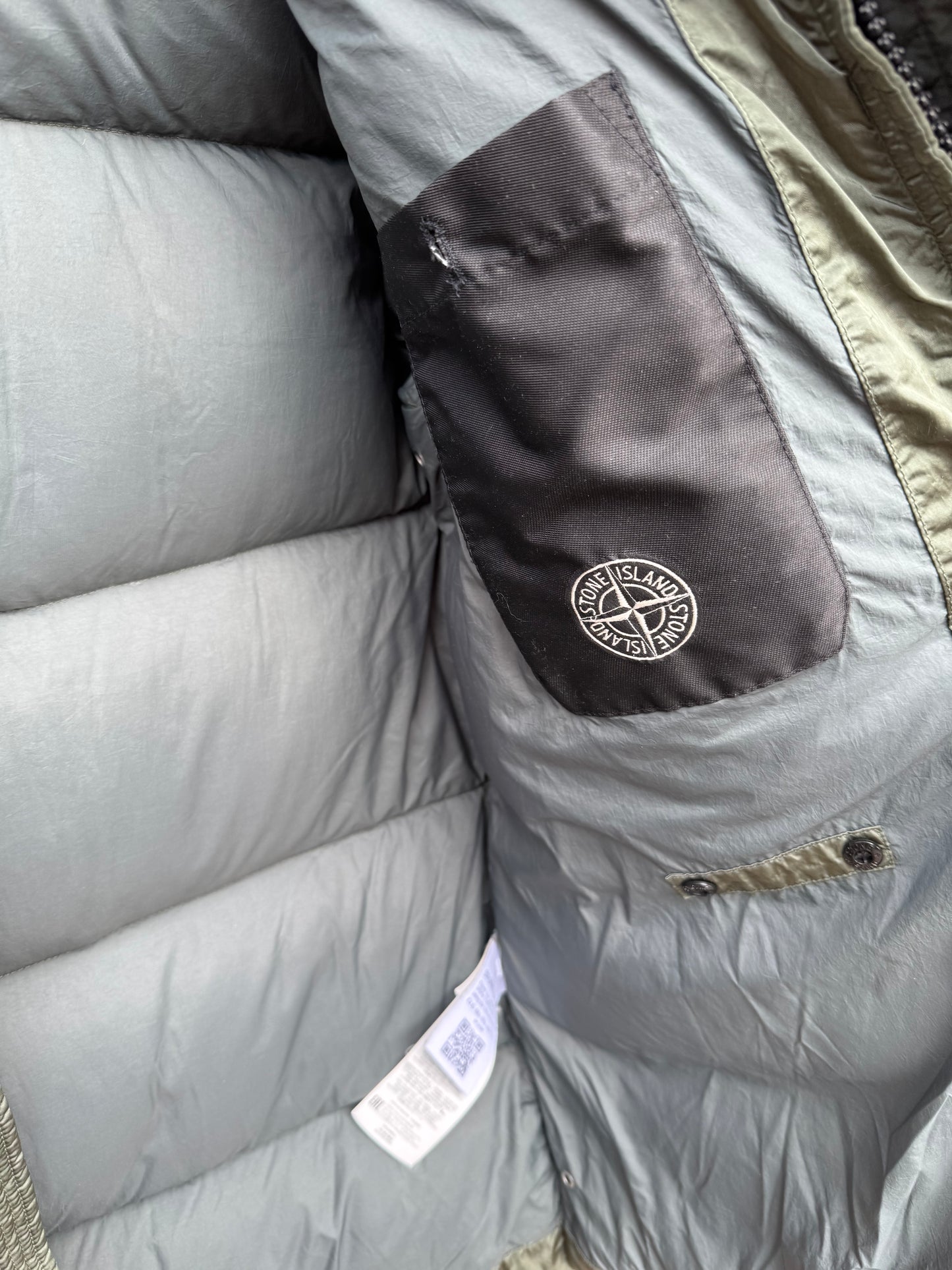 Stone Island Nylon Raso Daunenjacke - L