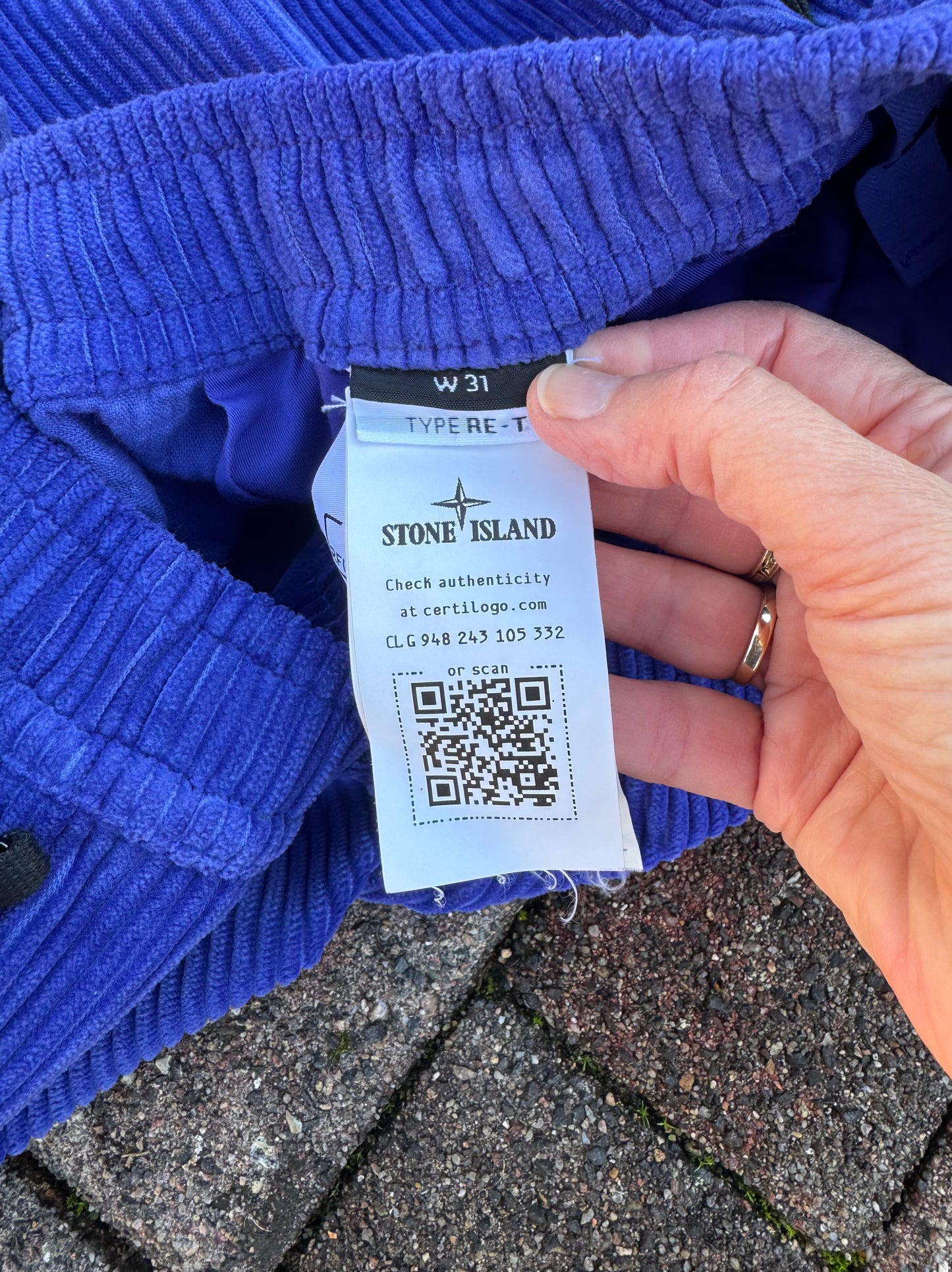 Stone Island Corduroy Cargos - W31