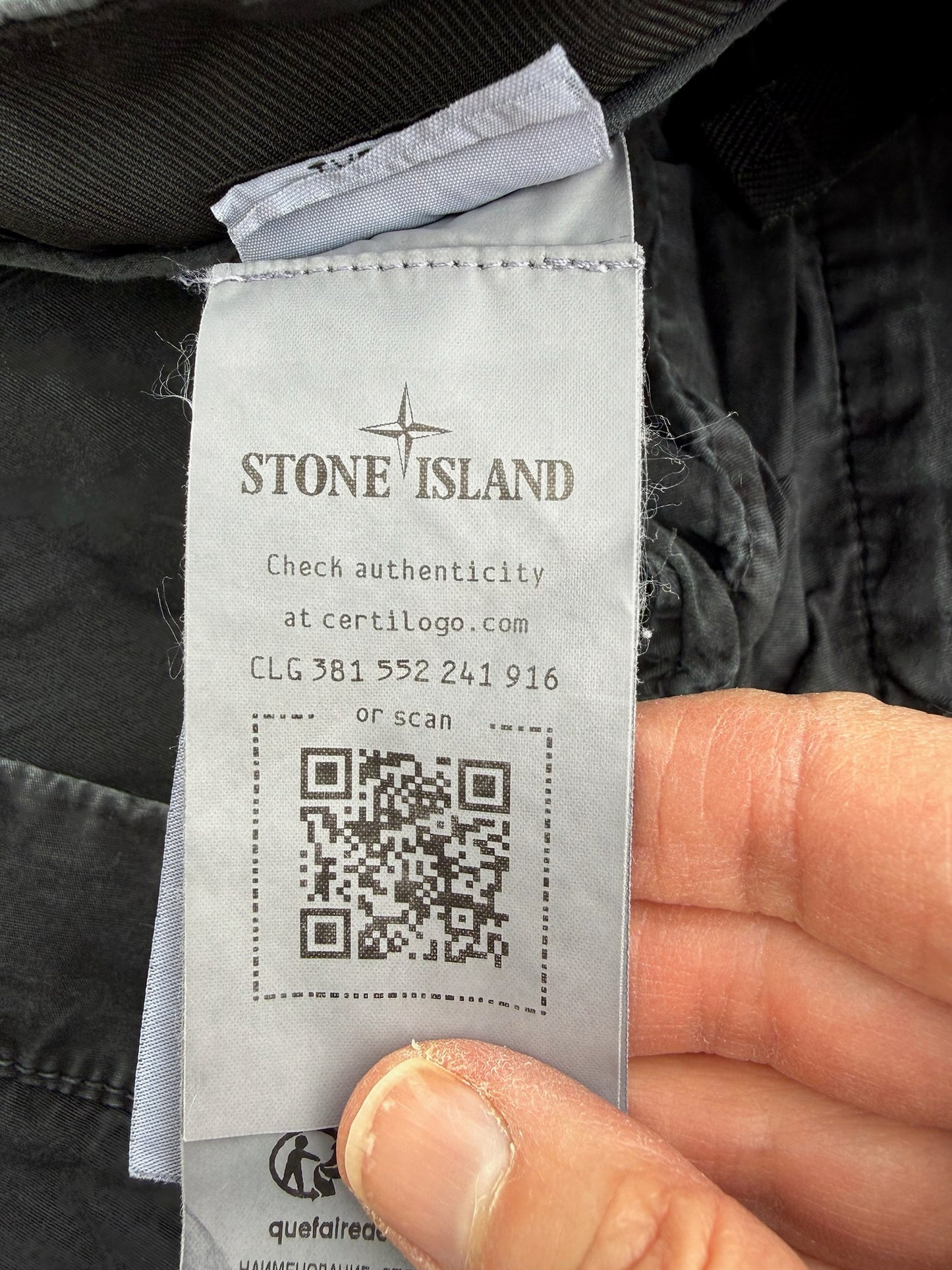 Stone Island Cargo Shorts - W34