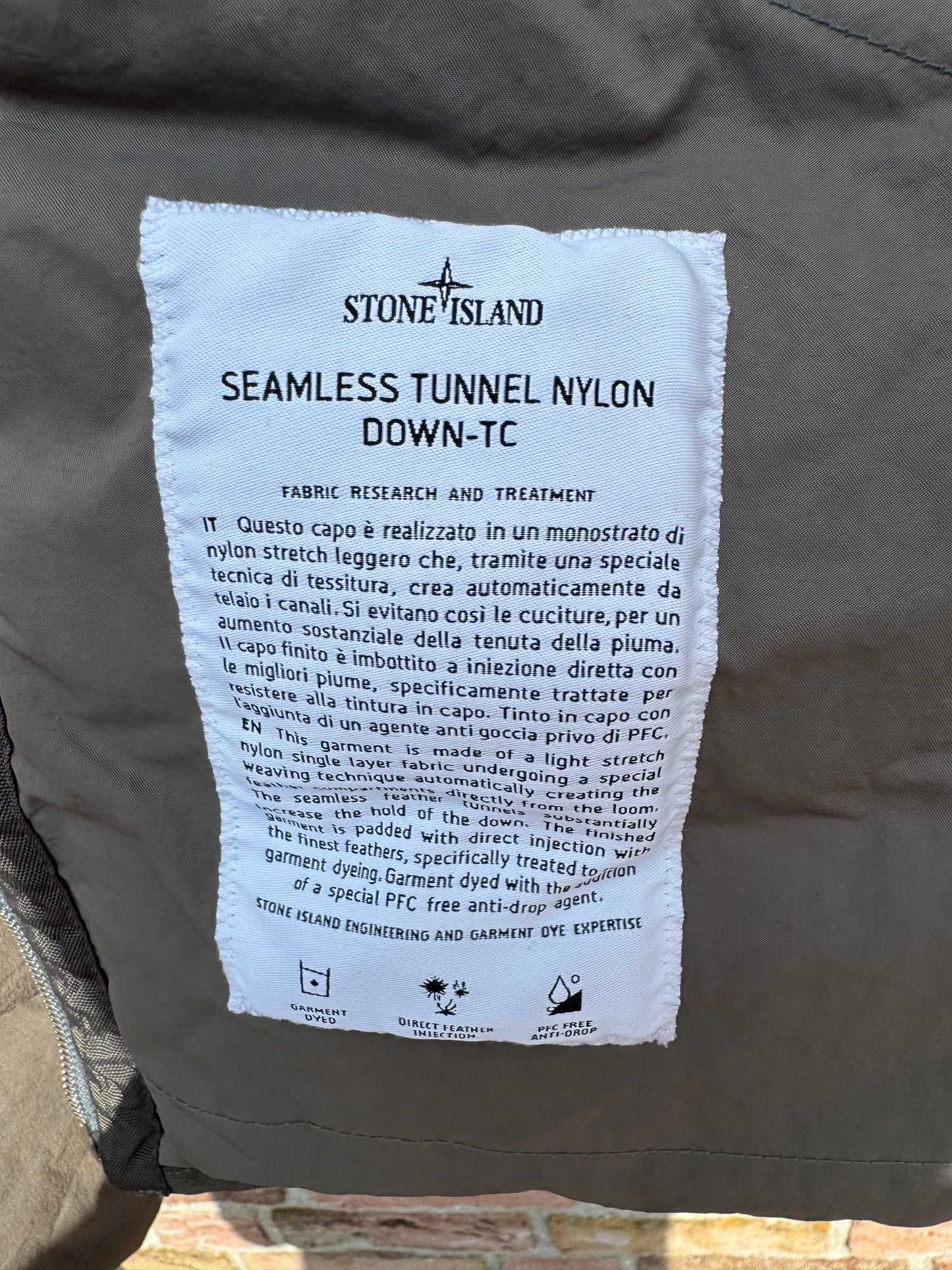 Stone Island Seamless Tunnel Nylon Down-TC Jacket - XL