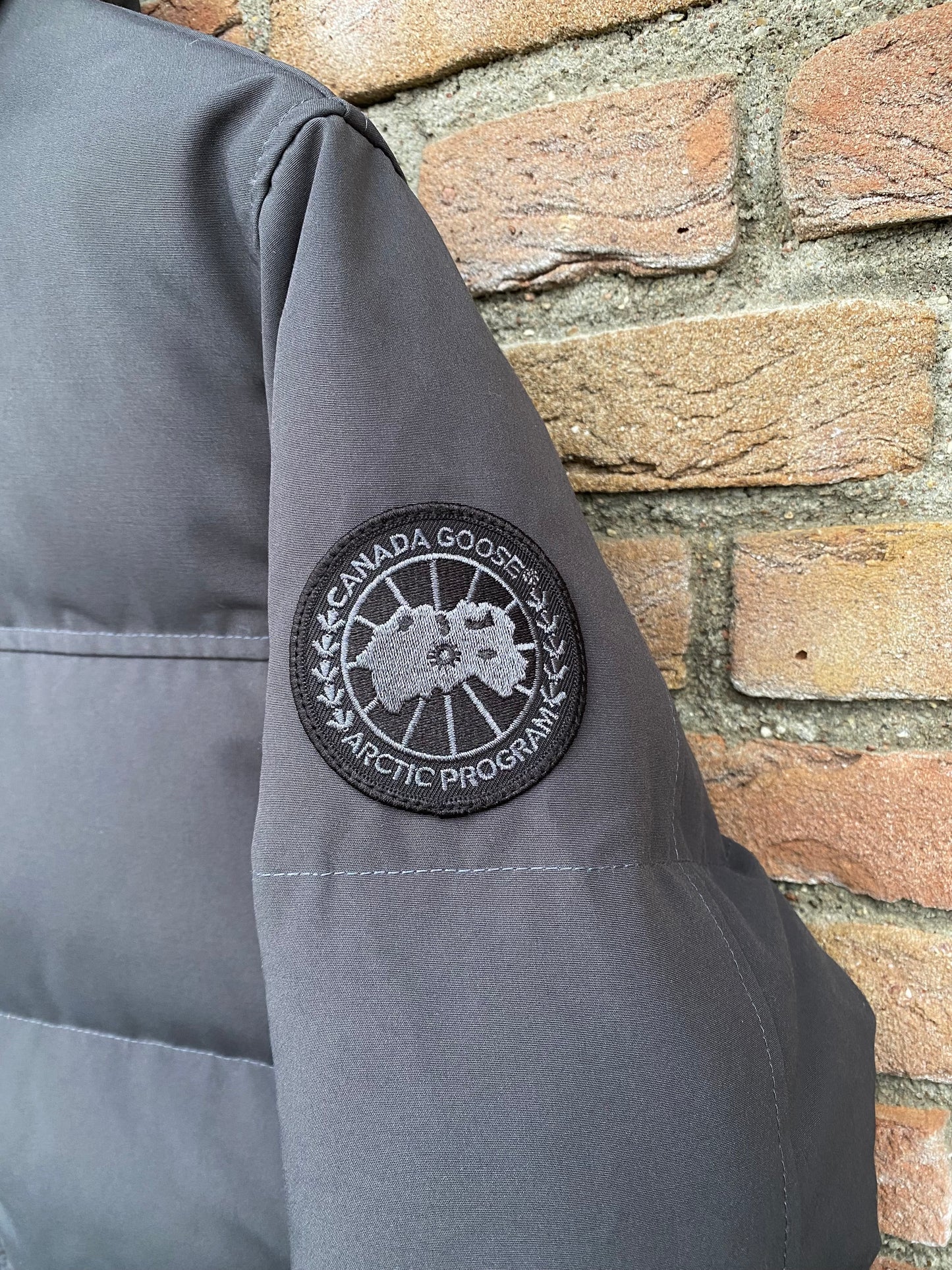 Canada Goose MacMillan Parka Black Label - M