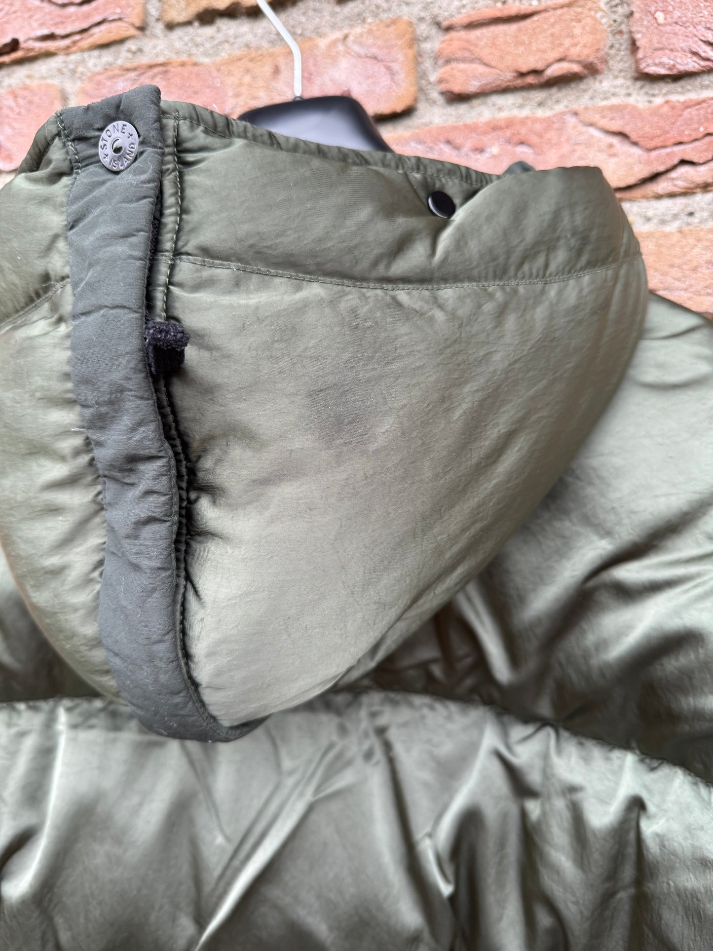 Stone Island Nylon Raso Daunenjacke - L