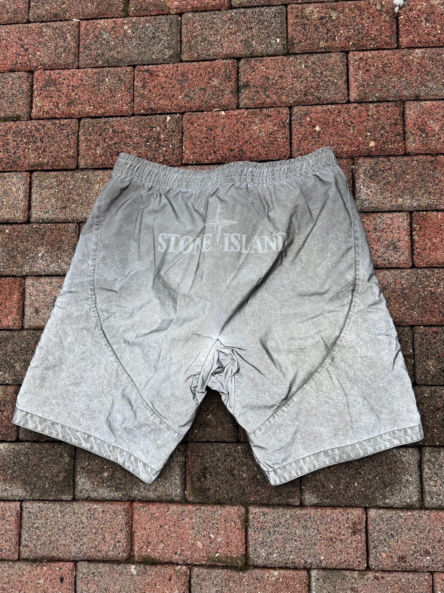Stone Island Plated Reflective Dust Shorts - W36
