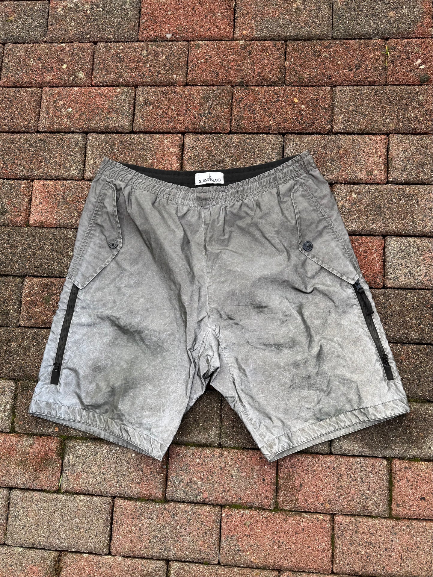 Stone Island Plated Reflective Dust Shorts - W36