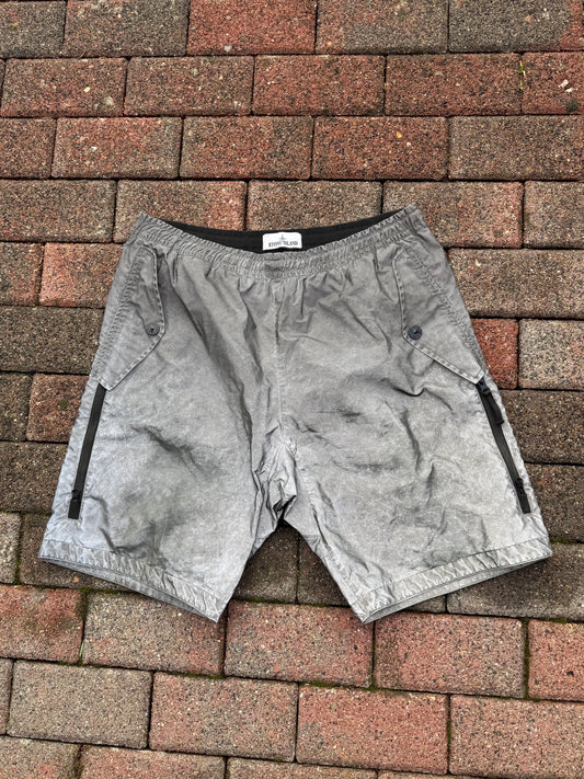 Stone Island Plated Reflective Dust Shorts - W36