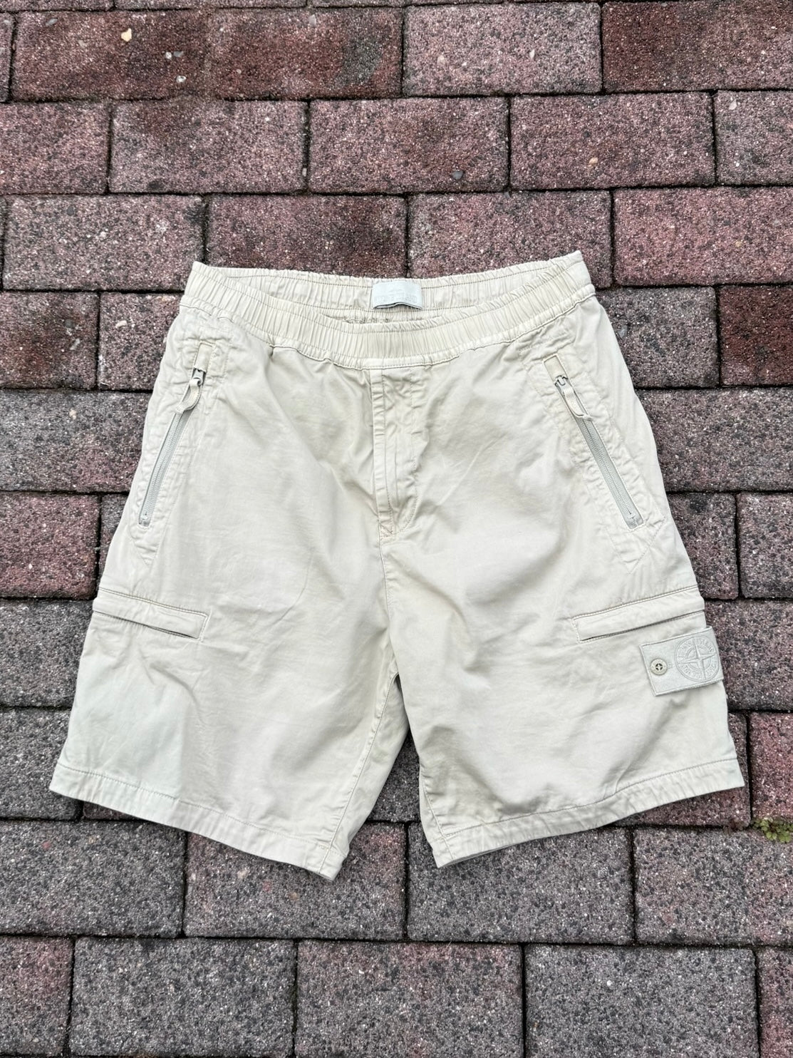 Stone Island Ghost Cargo Shorts - W32
