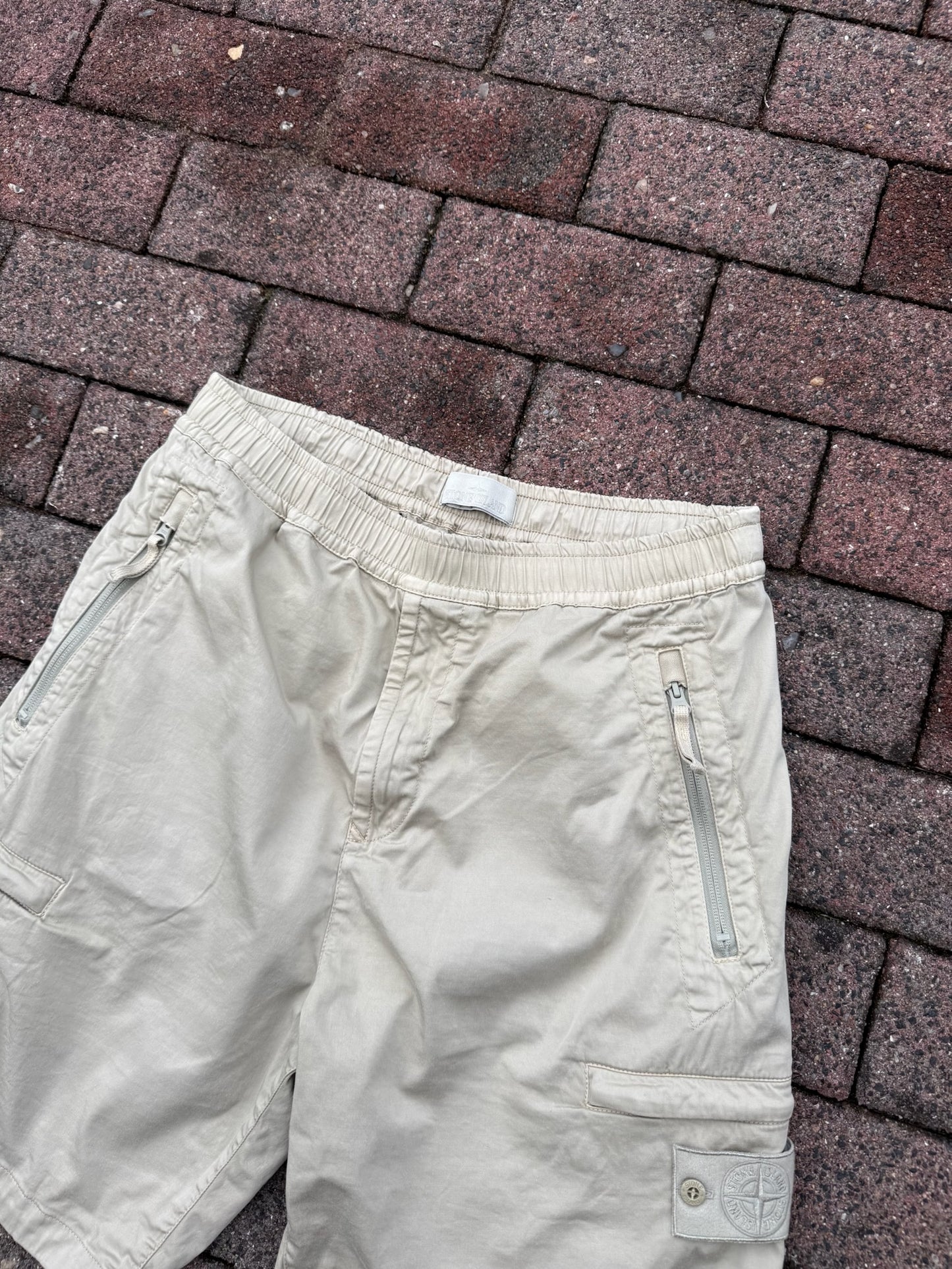 Stone Island Ghost Cargo Shorts - W32