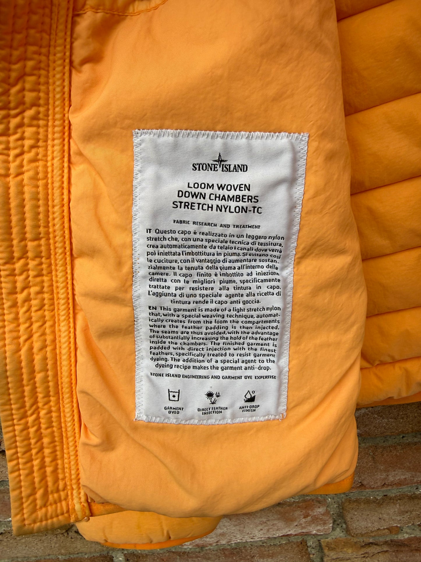 Stone Island Loom Woven Down Chambers Stretch Nylon-TC Jacket - M