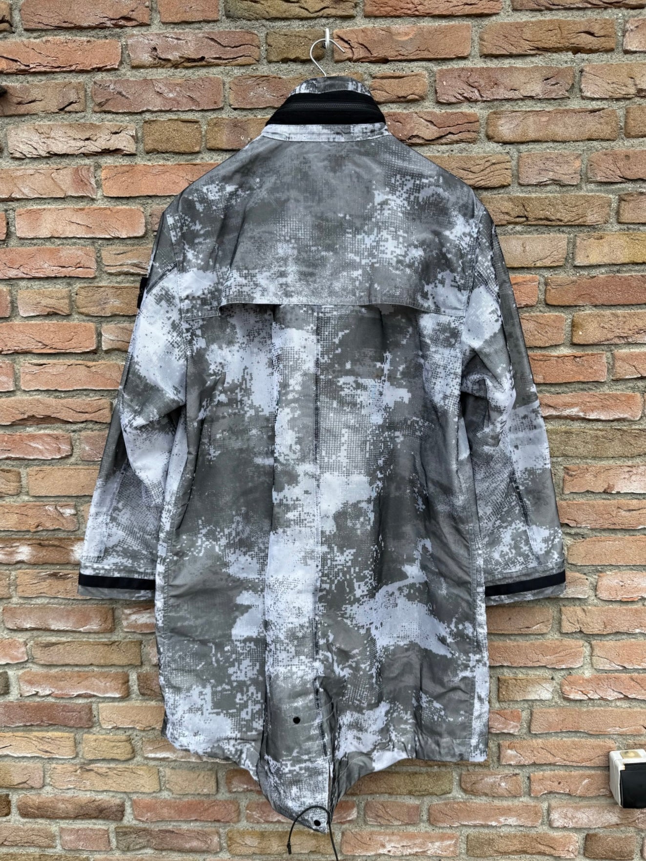 Stone Island Dissolving Grid Camo Mesh on Reflective Nylon Jacket - M