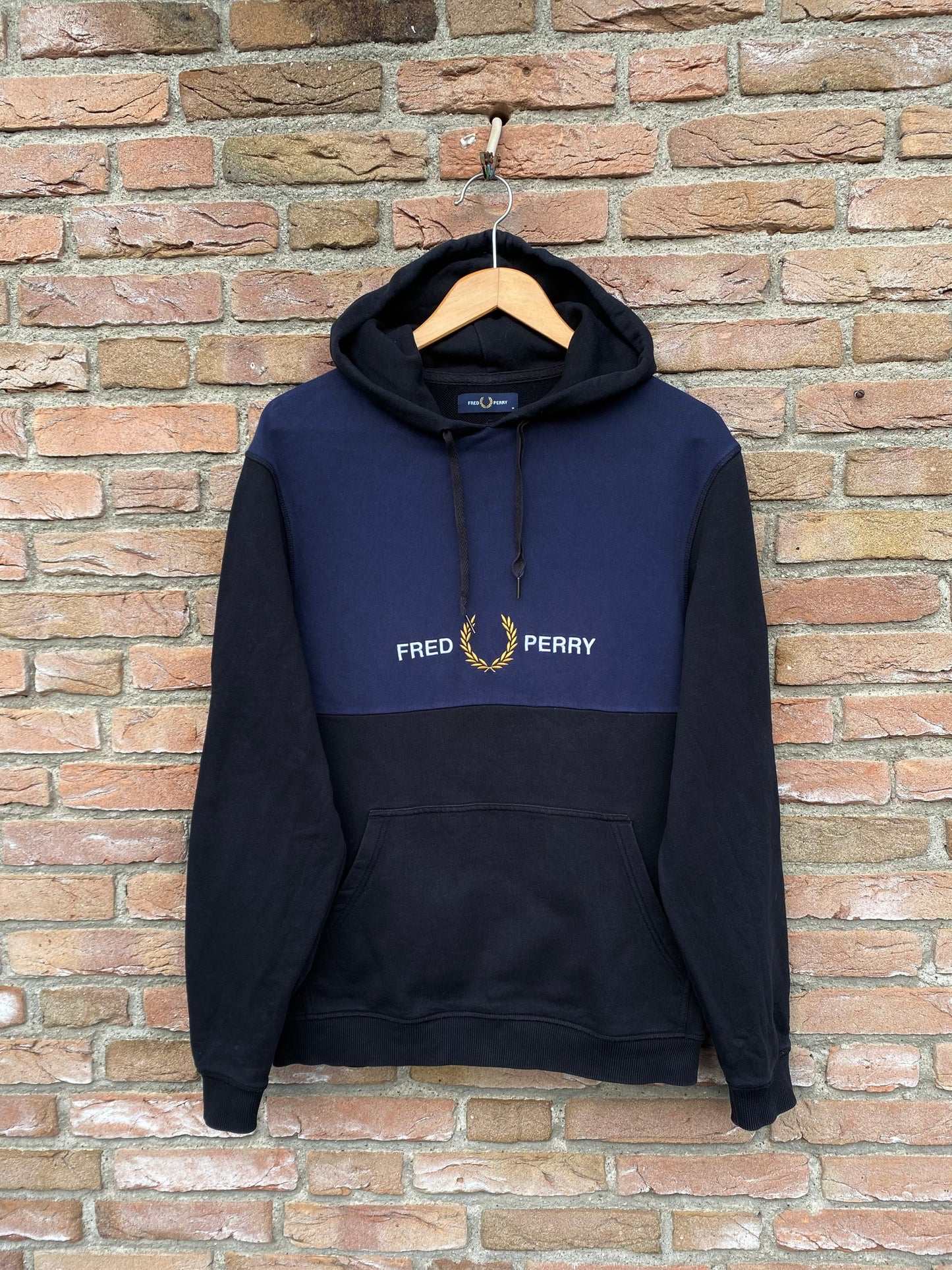 Fred Perry Hoodie - M