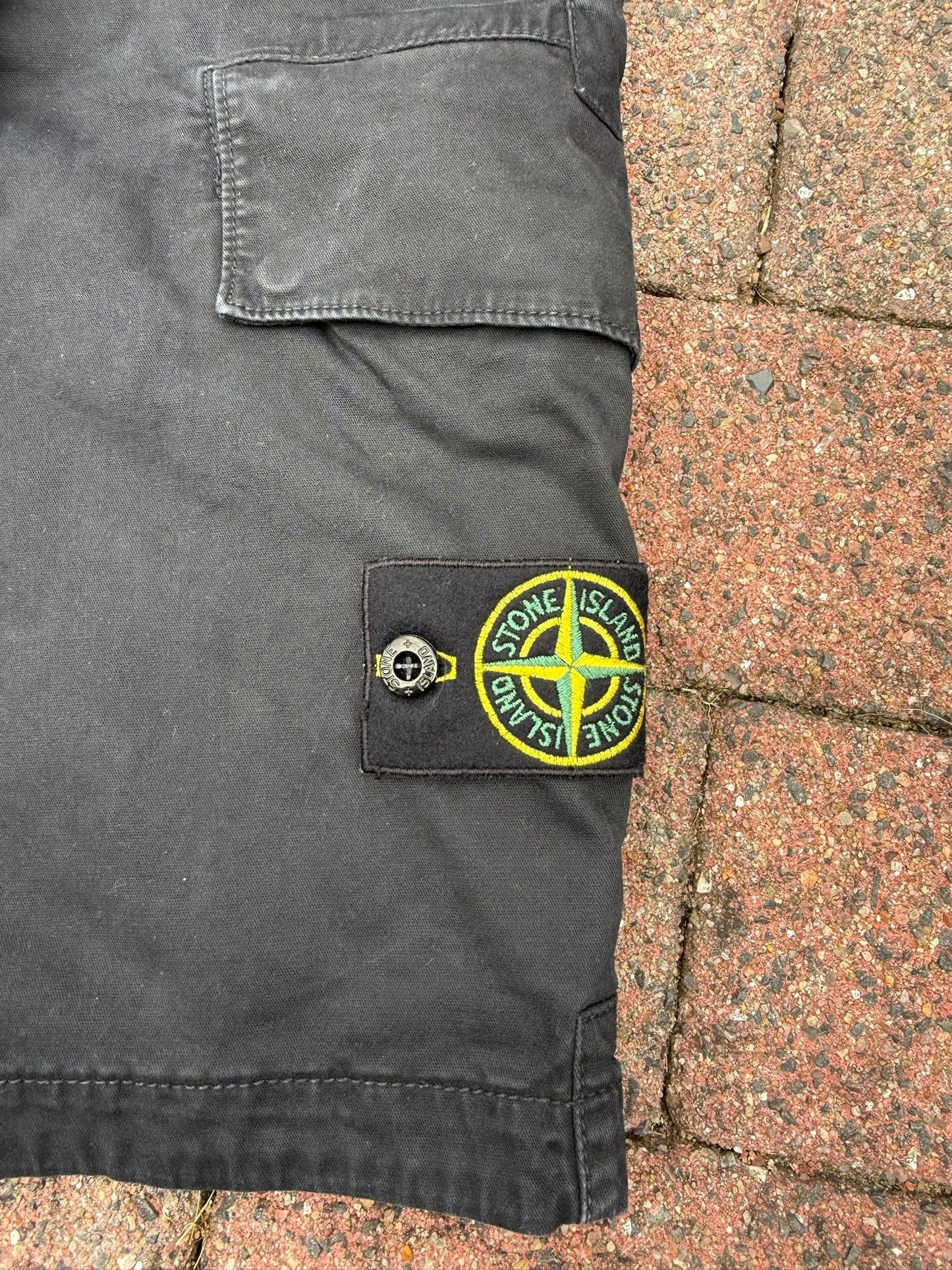 Stone Island Cargo Shorts - W32