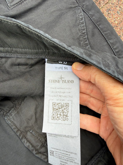 Stone Island Cargo Shorts - W32