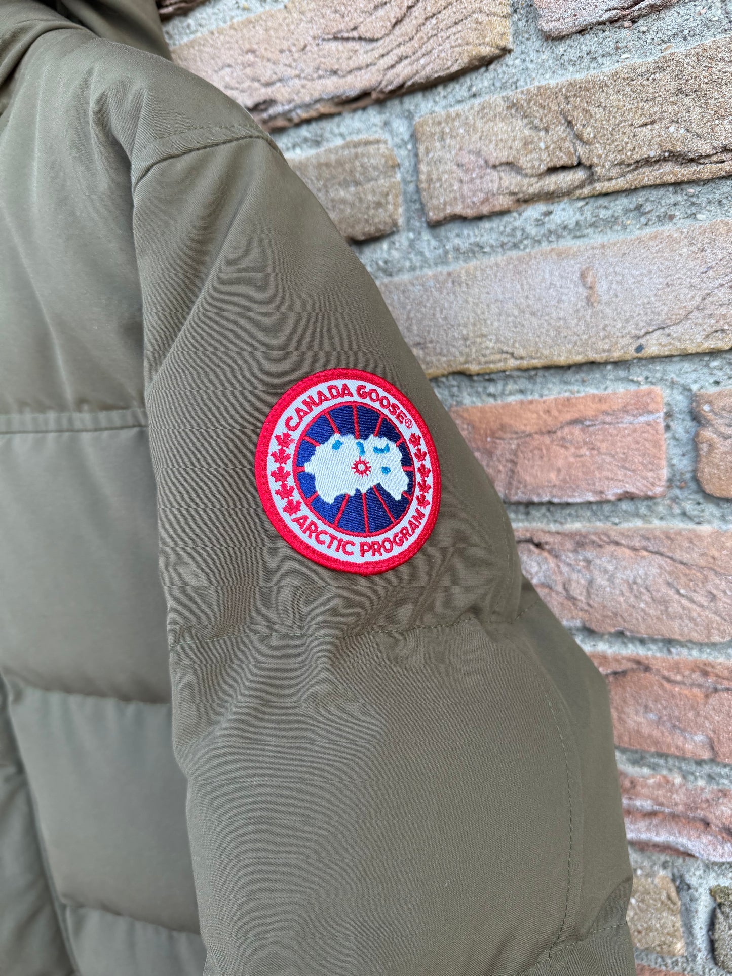 Canada Goose MacMillan Parka - M