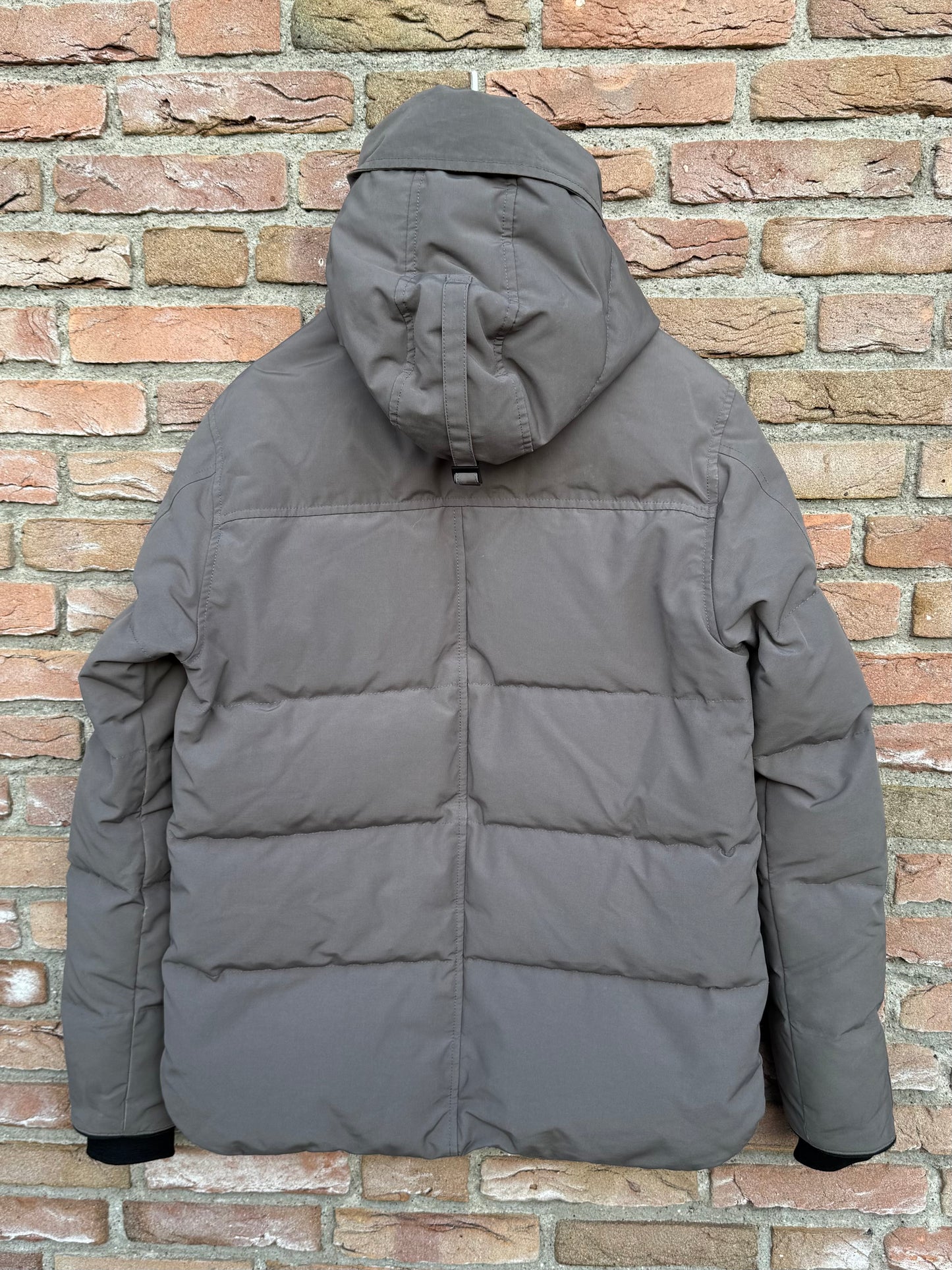Canada Goose MacMillan Parka - M