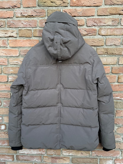 Canada Goose MacMillan Parka - M
