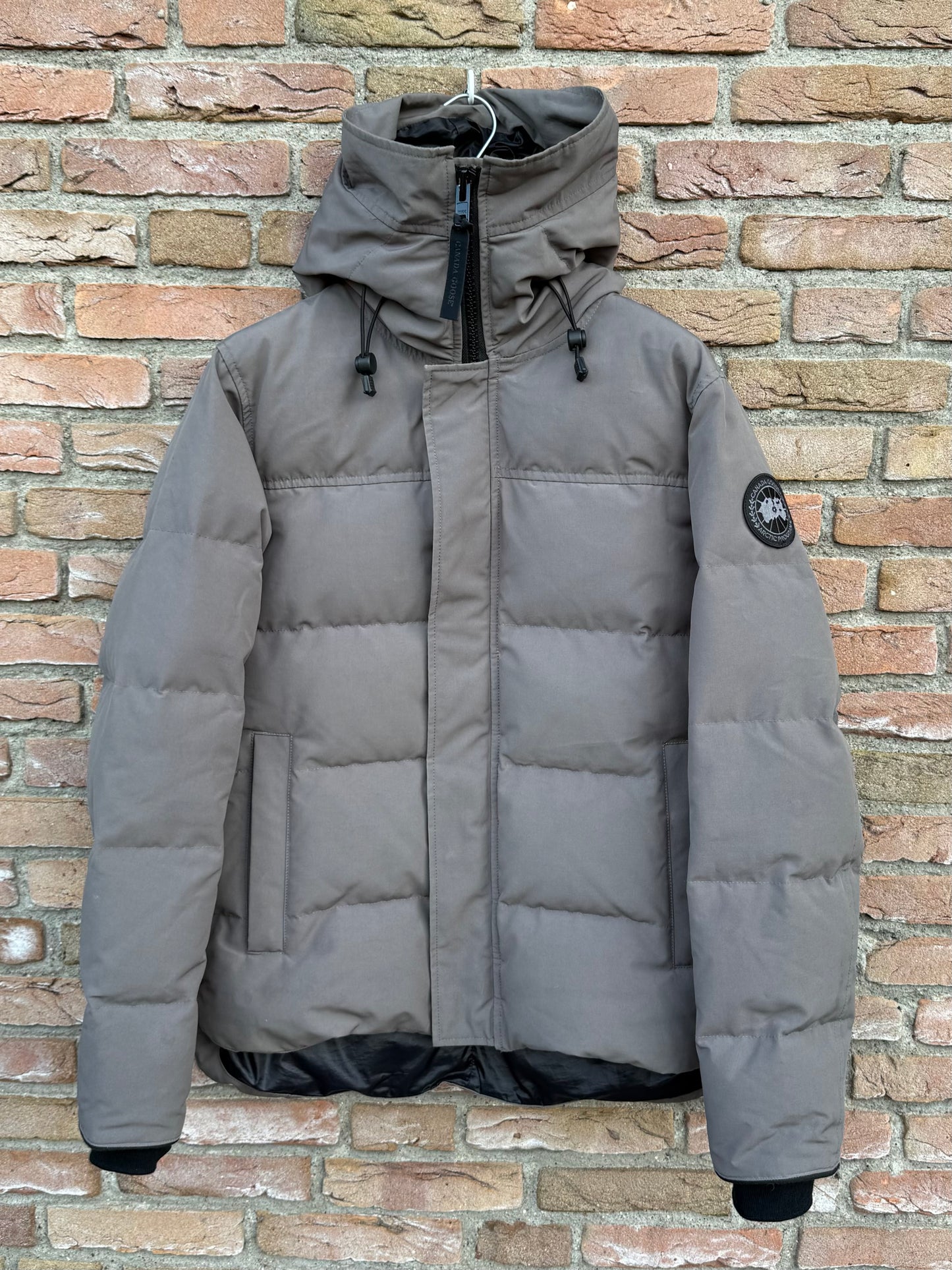 Canada Goose MacMillan Parka - M