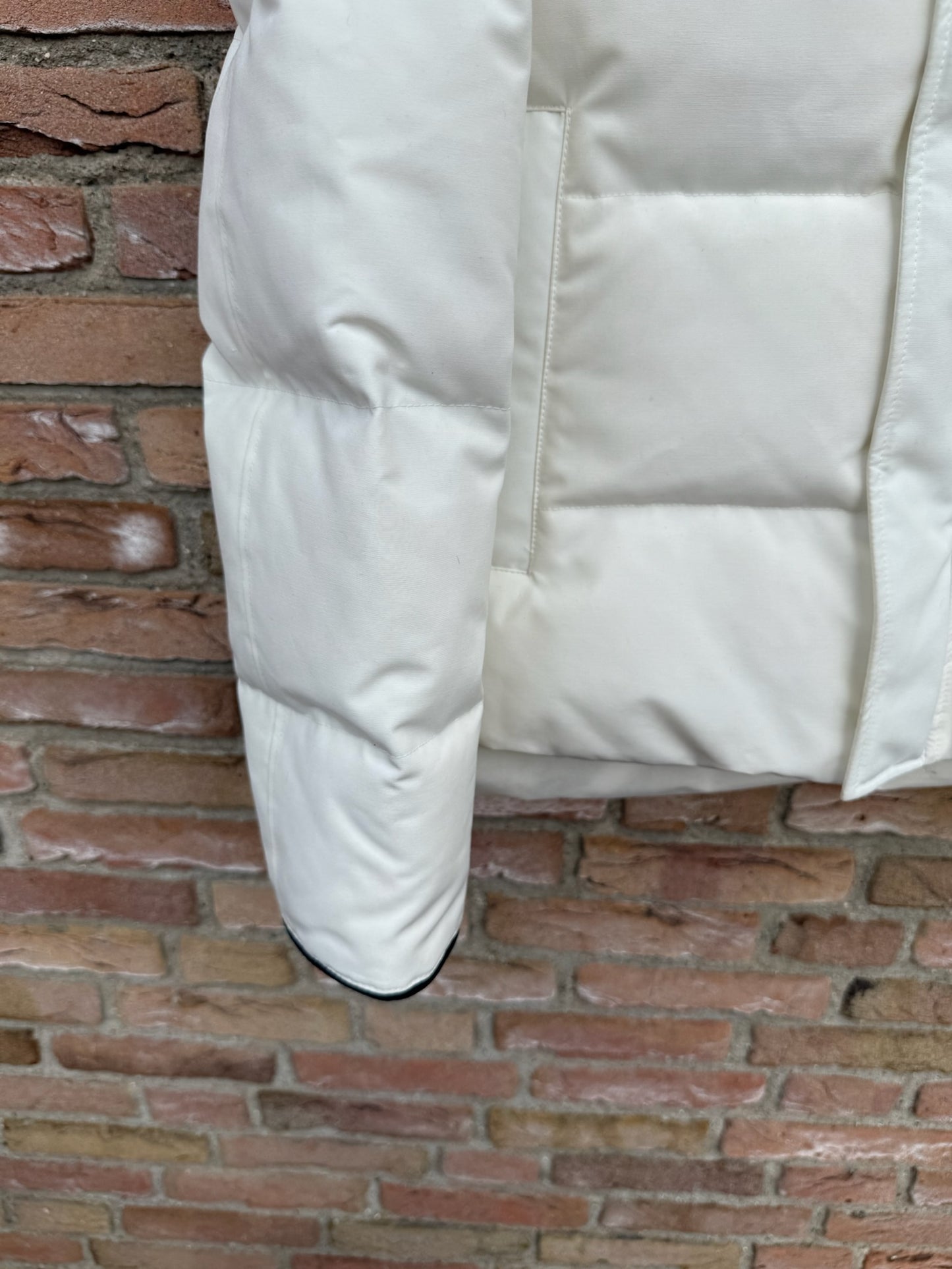 Canada Goose MacMillan Parka - M