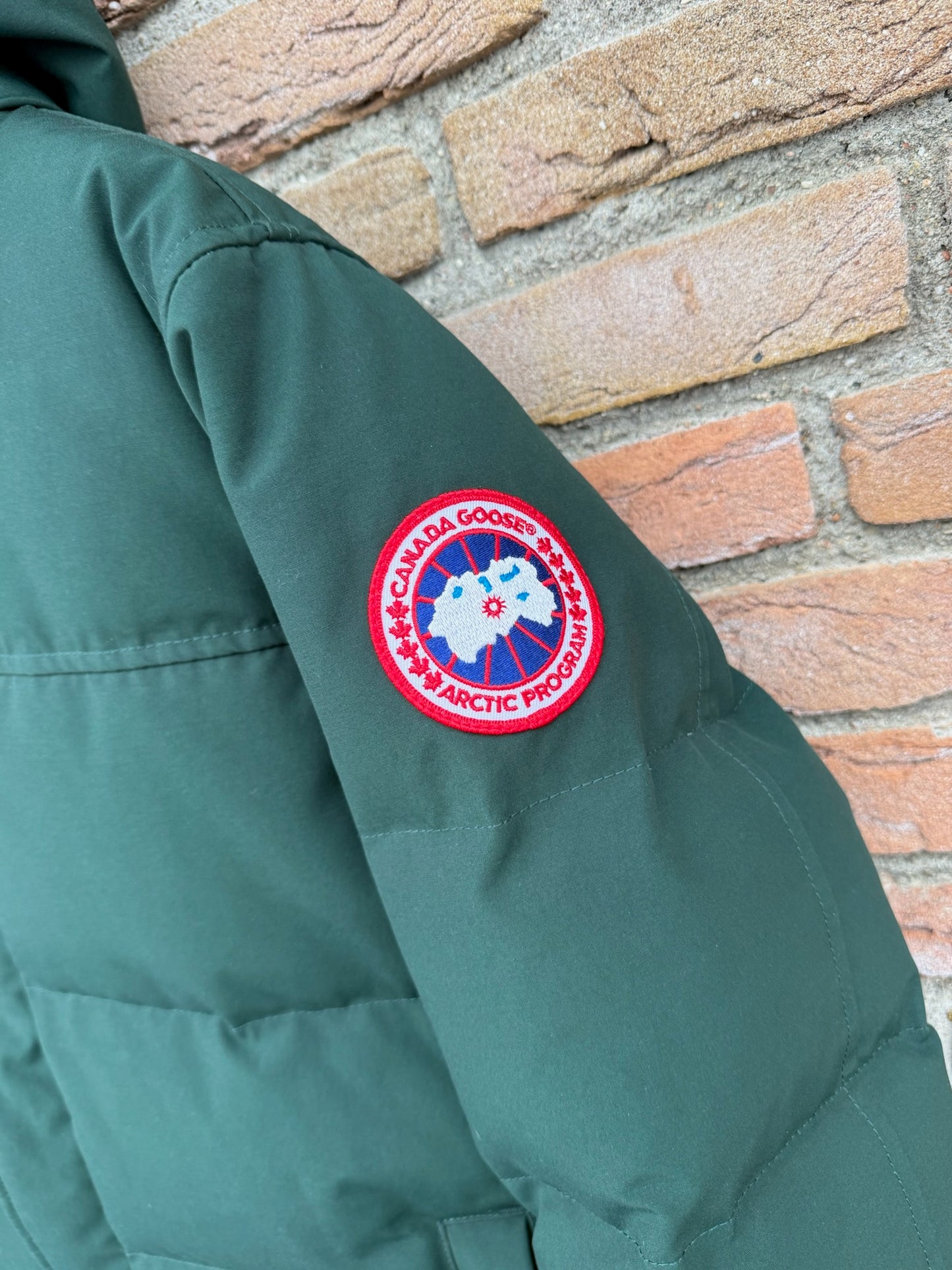 Canada Goose MacMillan Parka - L