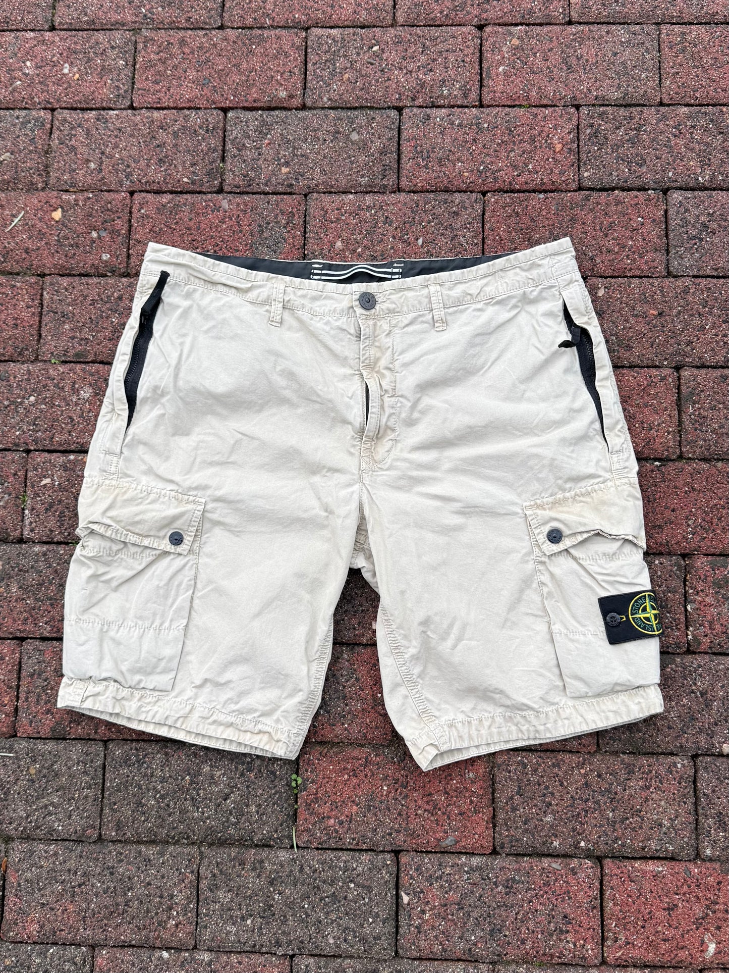 Stone Island Cargo Shorts - W36