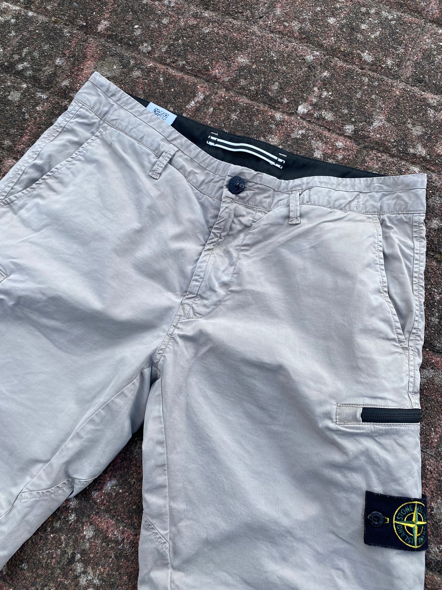 Stone Island Cargo Shorts - W34