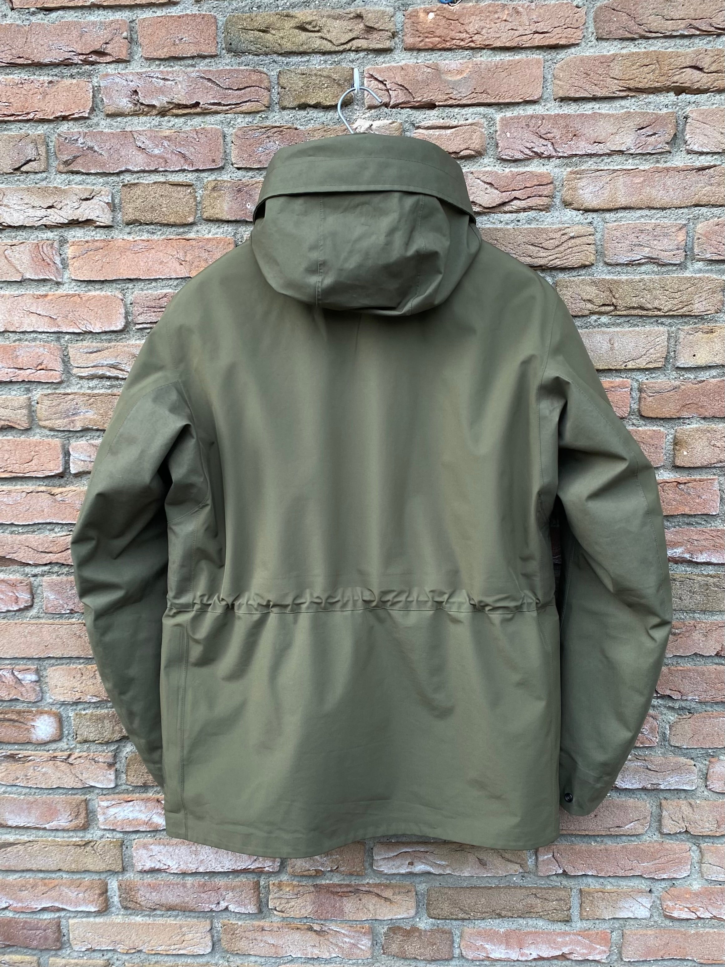 Stone Island Ghost Tank Shield Jacke - M – ebding