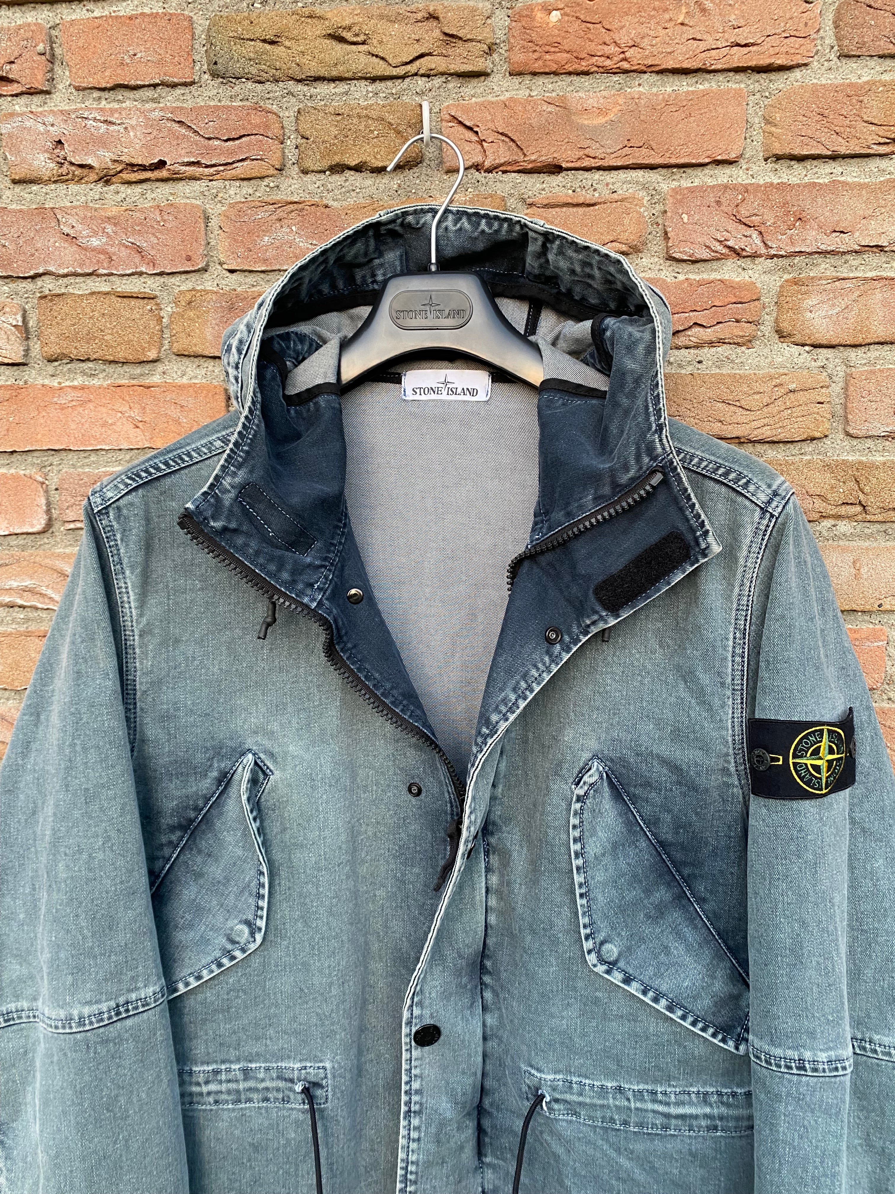 Stone Island Foam Resin Treated Denim Jacke - M – ebding