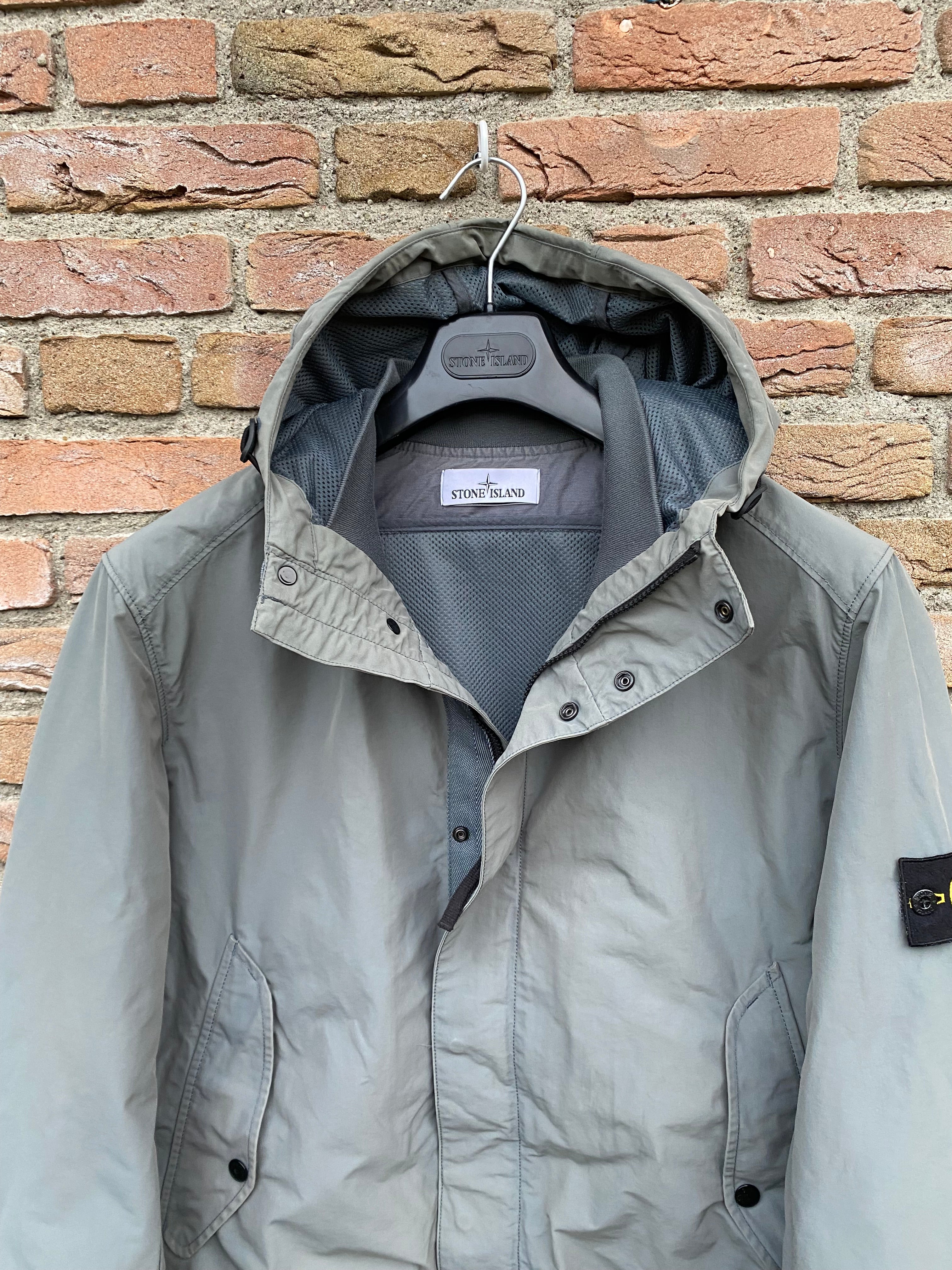 STONE  micro reps グレー　Lサイズ Stone Island Micro Reps Jacke - XL – ebding