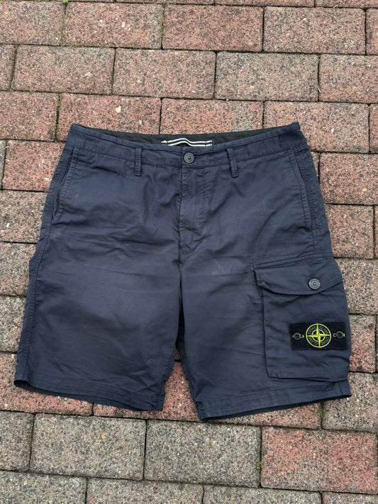 Stone Island Cargo Shorts - W33