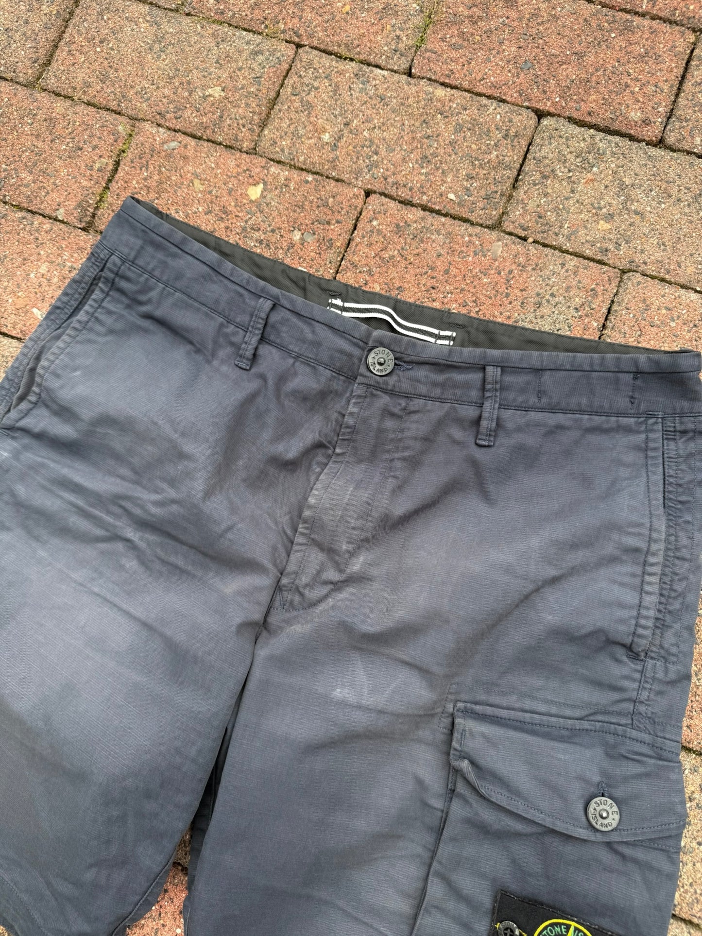 Stone Island Cargo Shorts - W33