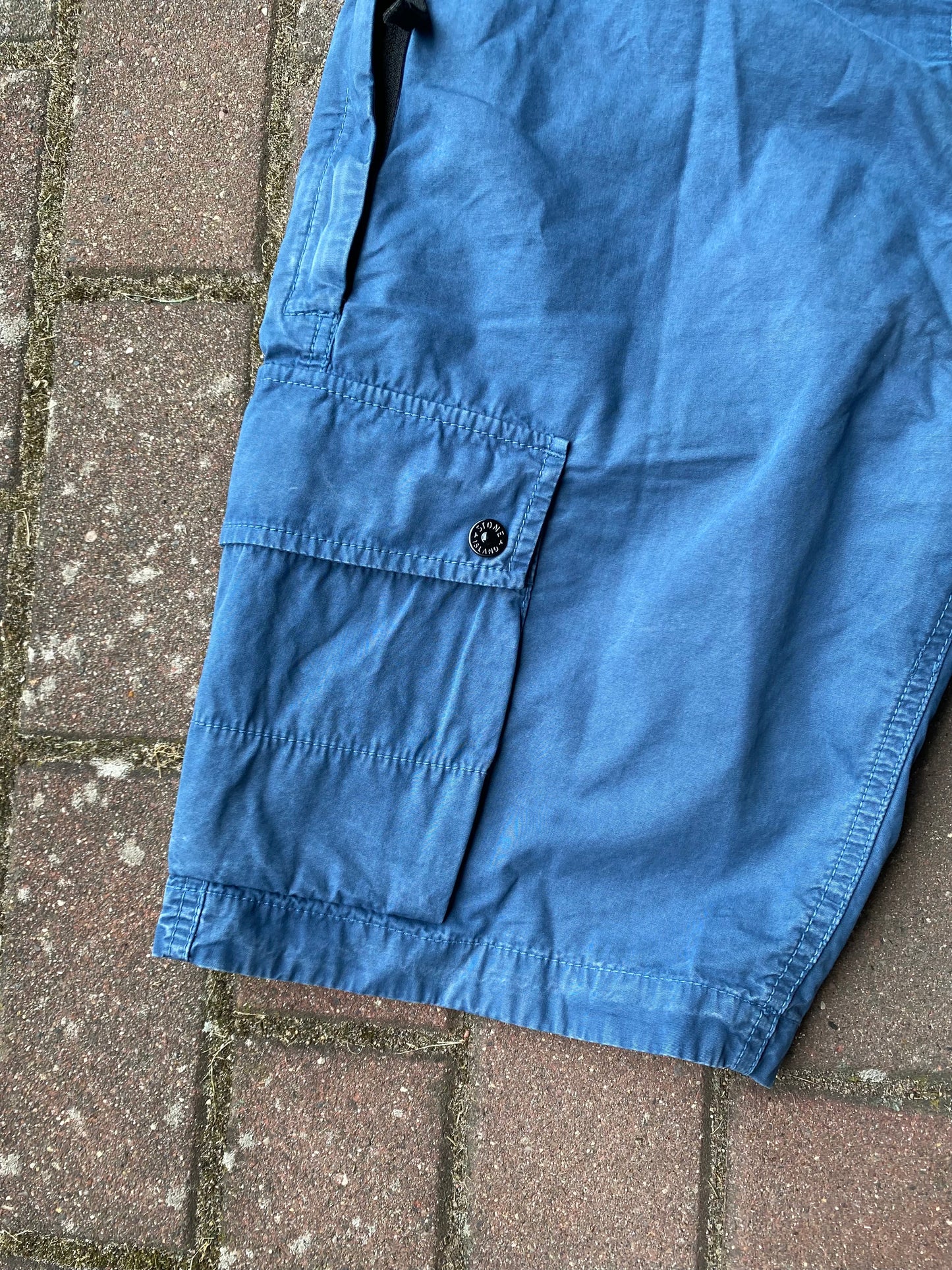 Stone Island Cargo Shorts - W32