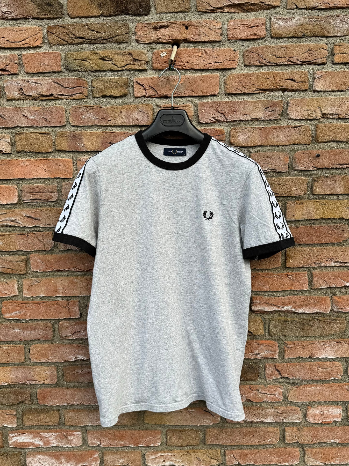 Fred Perry T-Shirt - M