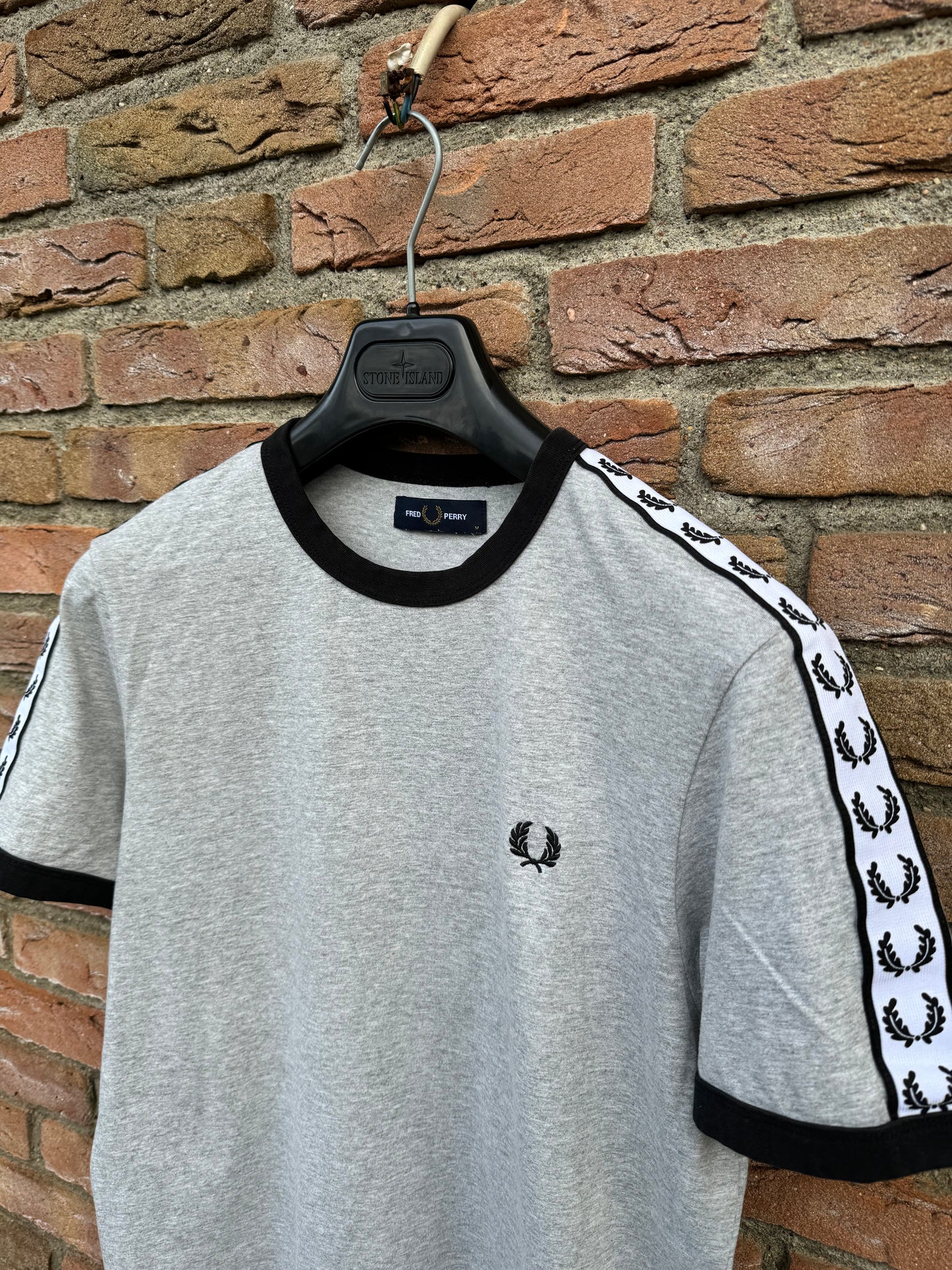 Fred Perry T-Shirt - M