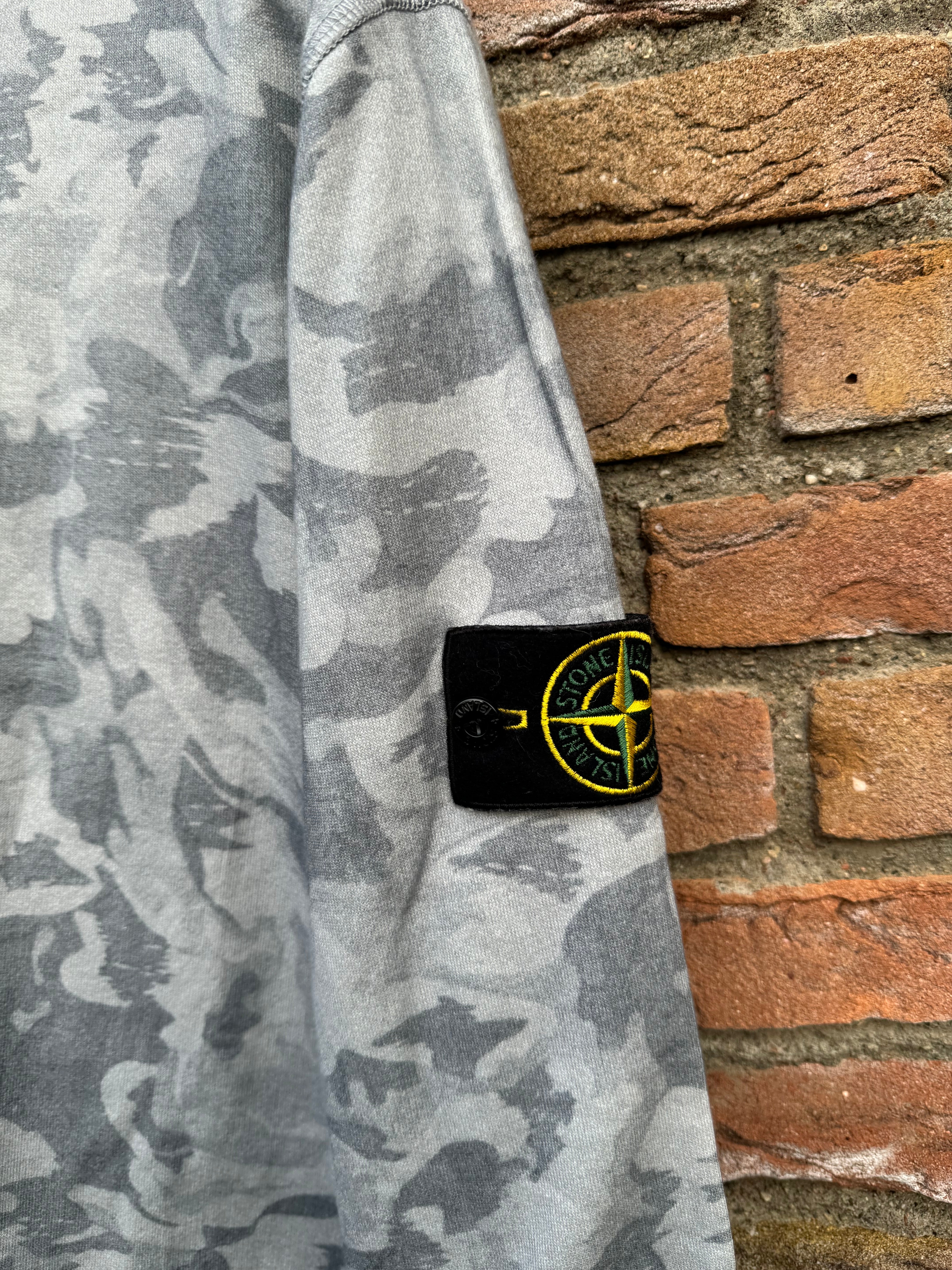 Stone island hot sale camo hoodie