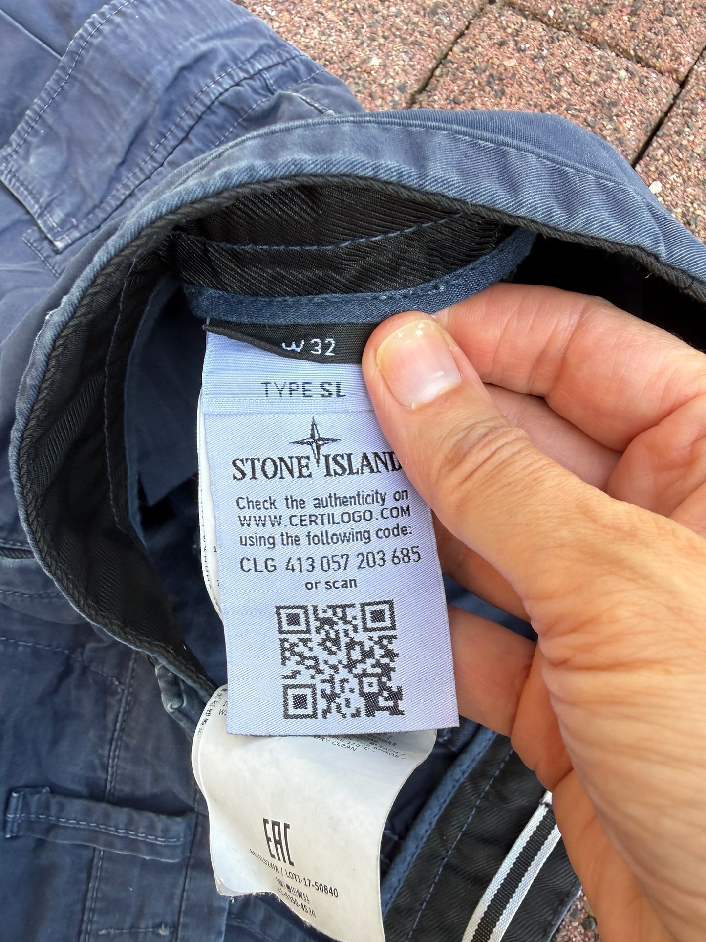Stone Island Cargo Shorts - W32
