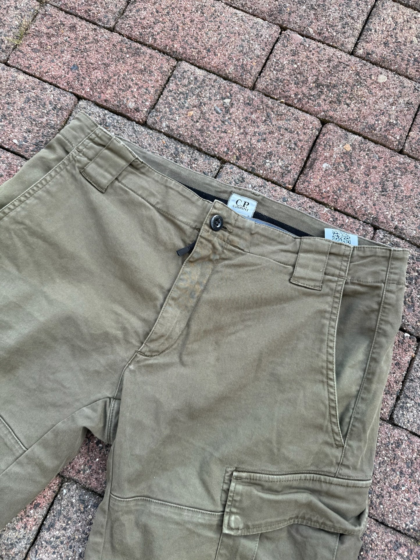 C.P. Company Cargo Shorts - M