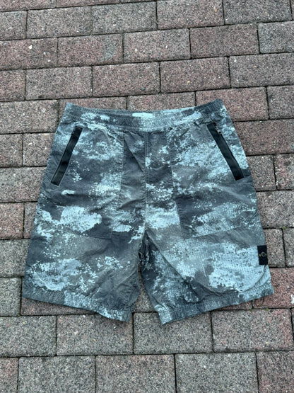 Stone Island Dissolving Grid Camo Nylon Cargo Shorts - W36