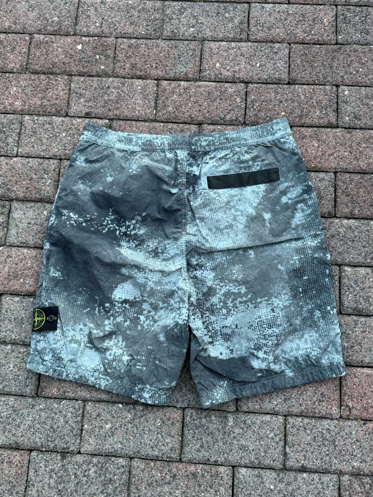 Stone Island Dissolving Grid Camo Nylon Cargo Shorts - W36