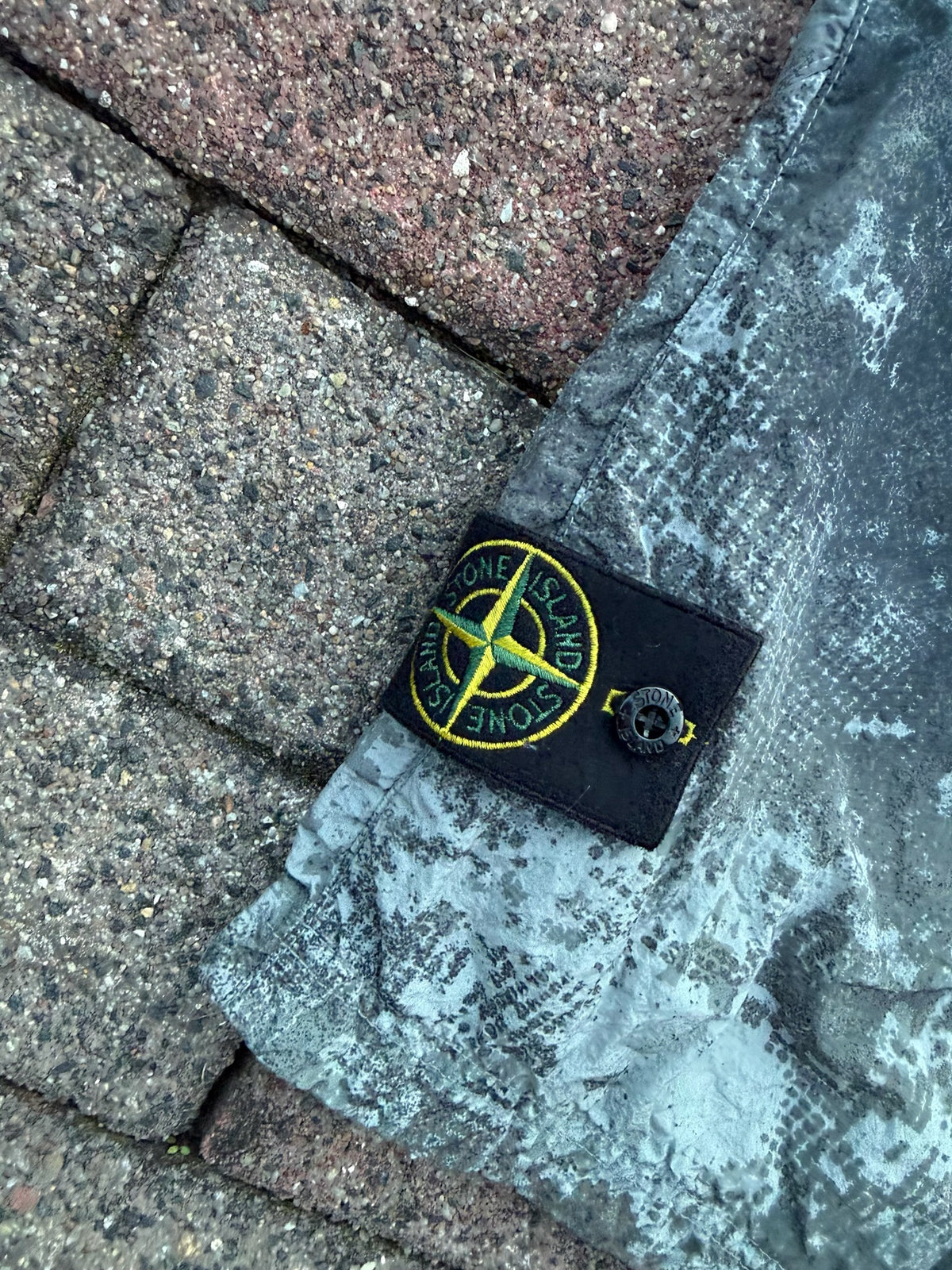 Stone Island Dissolving Grid Camo Nylon Cargo Shorts - W36