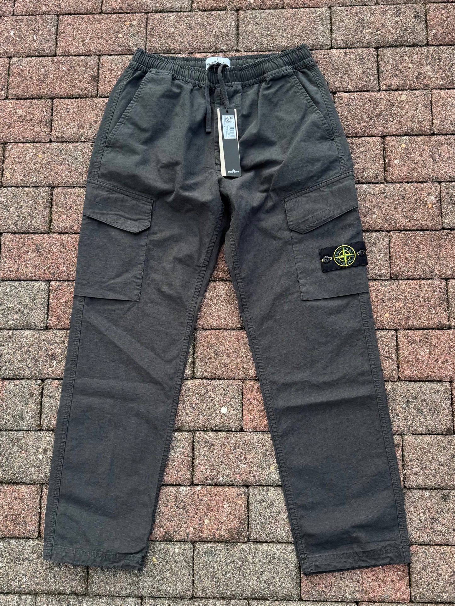 Stone Island Ripstop Cargos - W32
