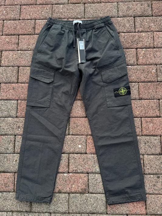 Stone Island Ripstop Cargos - W32